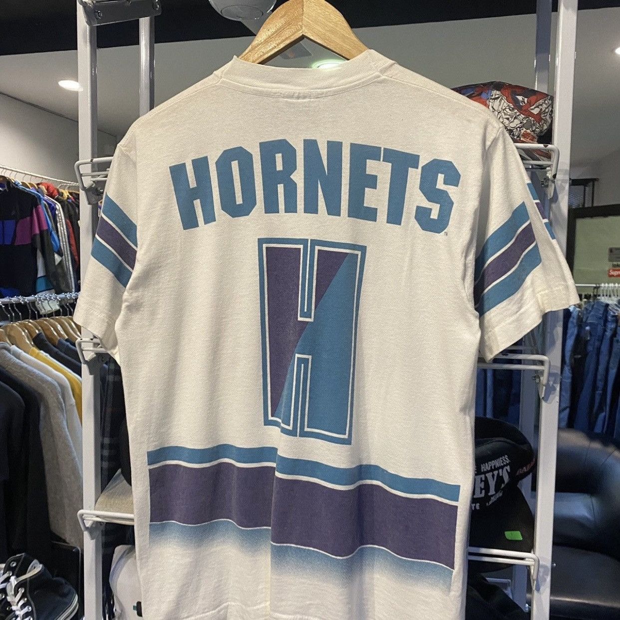 NBA VINTAGE 90s Charlotte Hornets Salem Sportswear T-Shirts Size US M / EU 48-50 / 2 - 12 Thumbnail