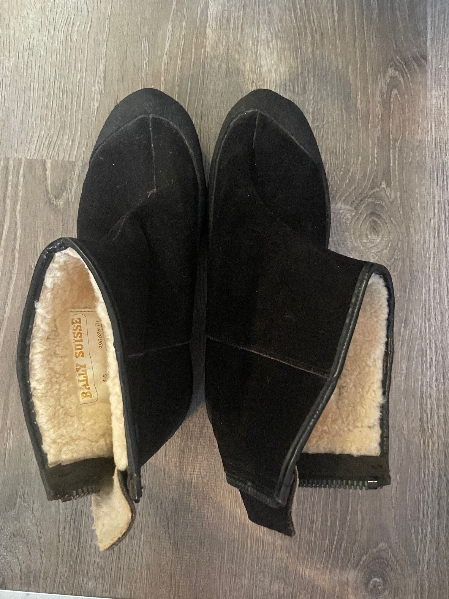 Bally Bally Men's Curling Booties in Black Suede/Shearling Lining. Size US 11 / EU 44 - 1 Thumbnail
