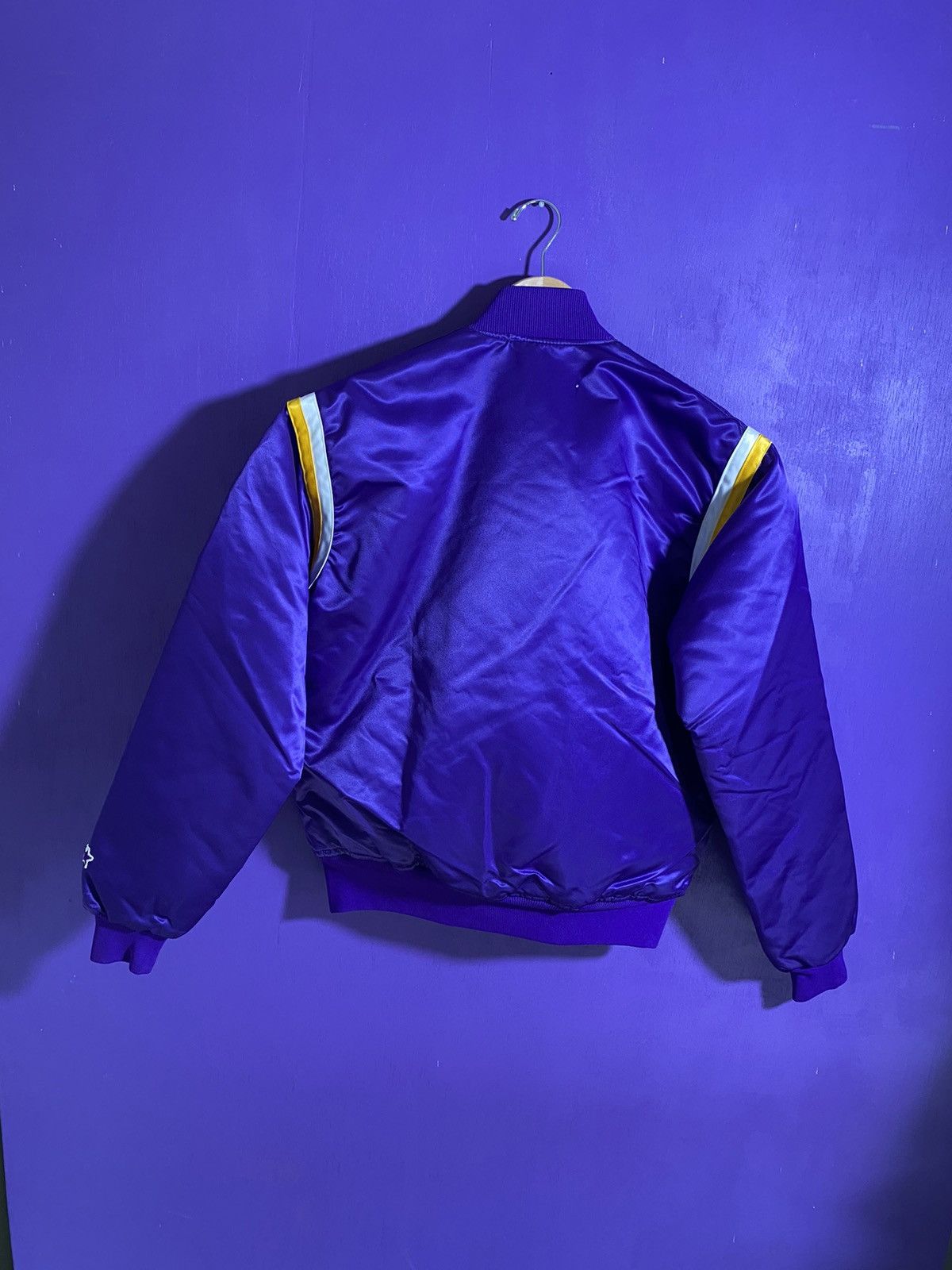 Vintage 80s/90s Starter Los Angeles Lakers satin jacket
