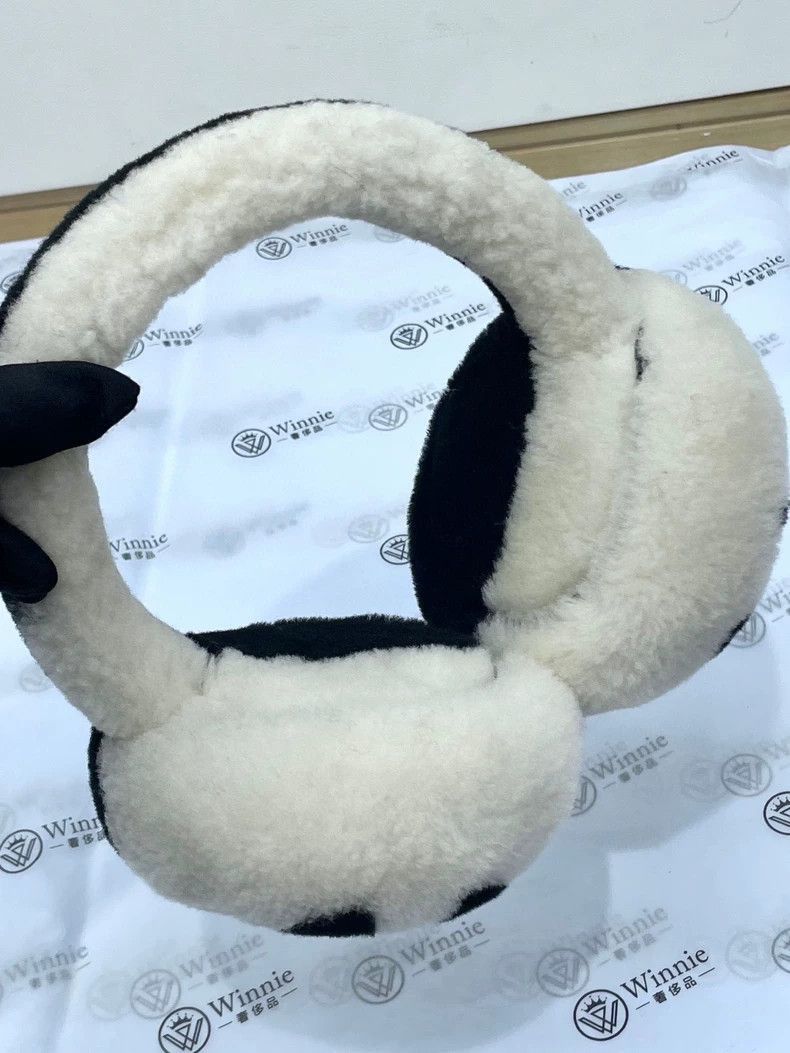 Chanel Chanel Black and White Earmuffs -2505 Size ONE SIZE - 5 Thumbnail