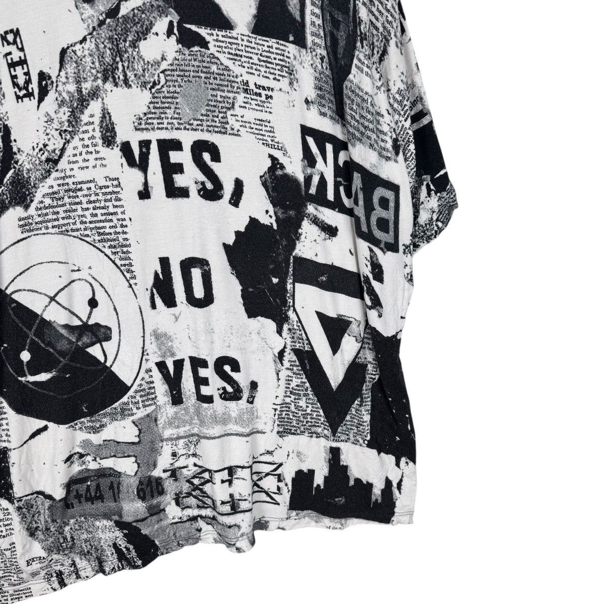 KTZ ☀️KTZ NEWSPAPER OVERSIZED T SHIRTS Size US XS / EU 42 / 0 - 9 Thumbnail