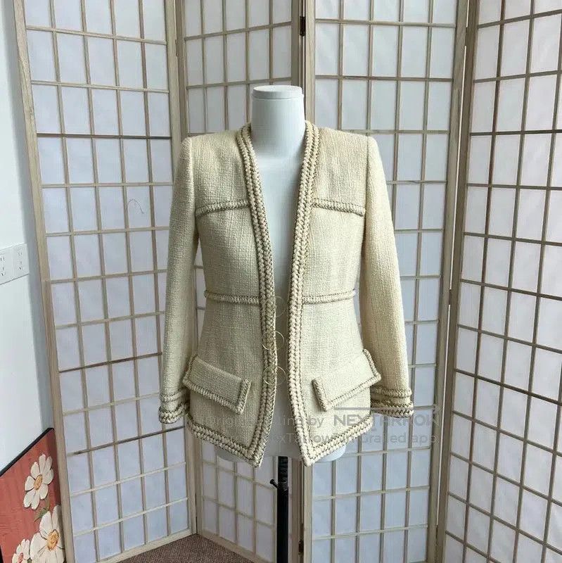 Chanel Chanel Off-White Wool Women's Jacket . Size S / US 4 / IT 40 - 1 Thumbnail