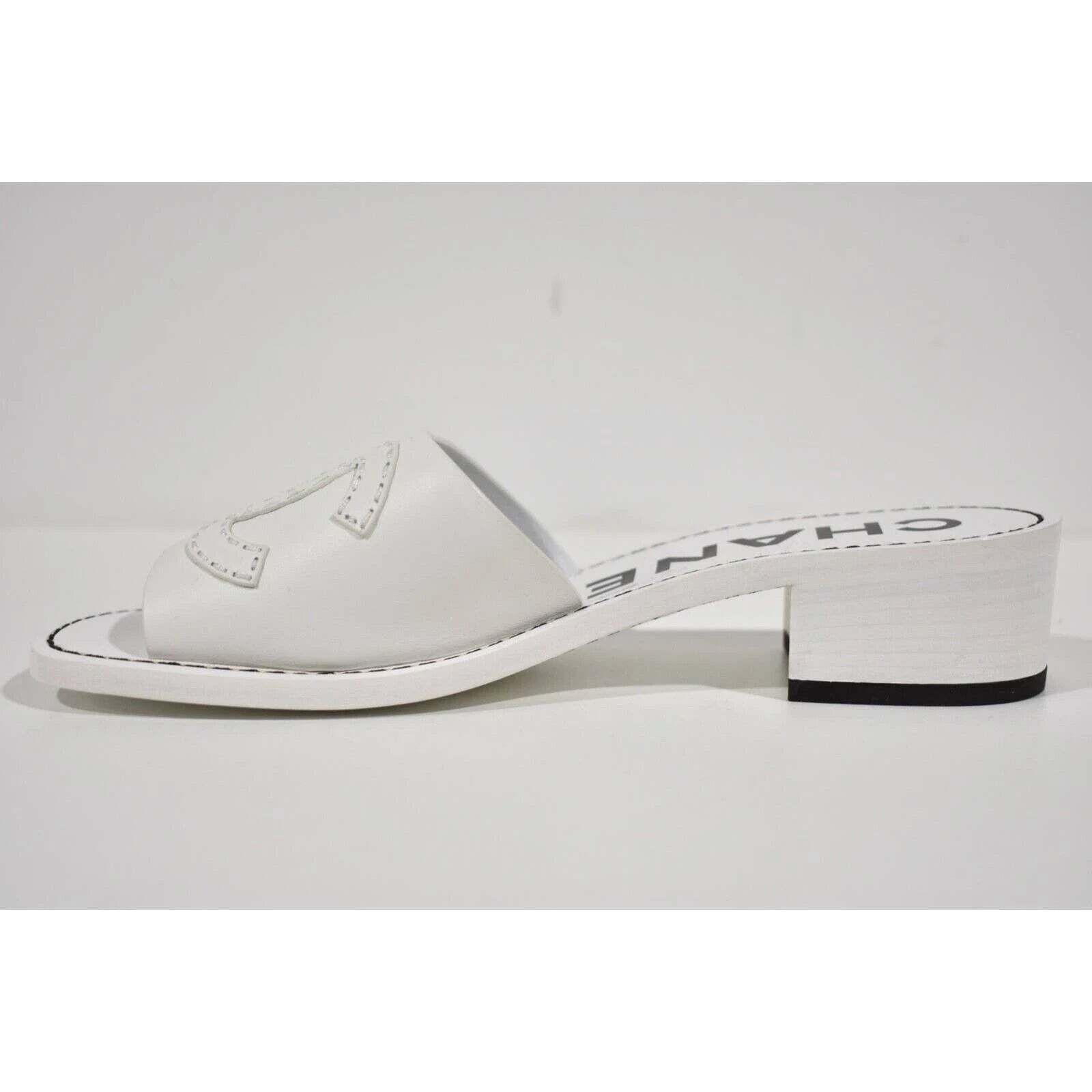 Chanel Chanel 22S White Calfskin Leather CC Logo Mules Slide Size US 8 / IT 38 - 9 Thumbnail