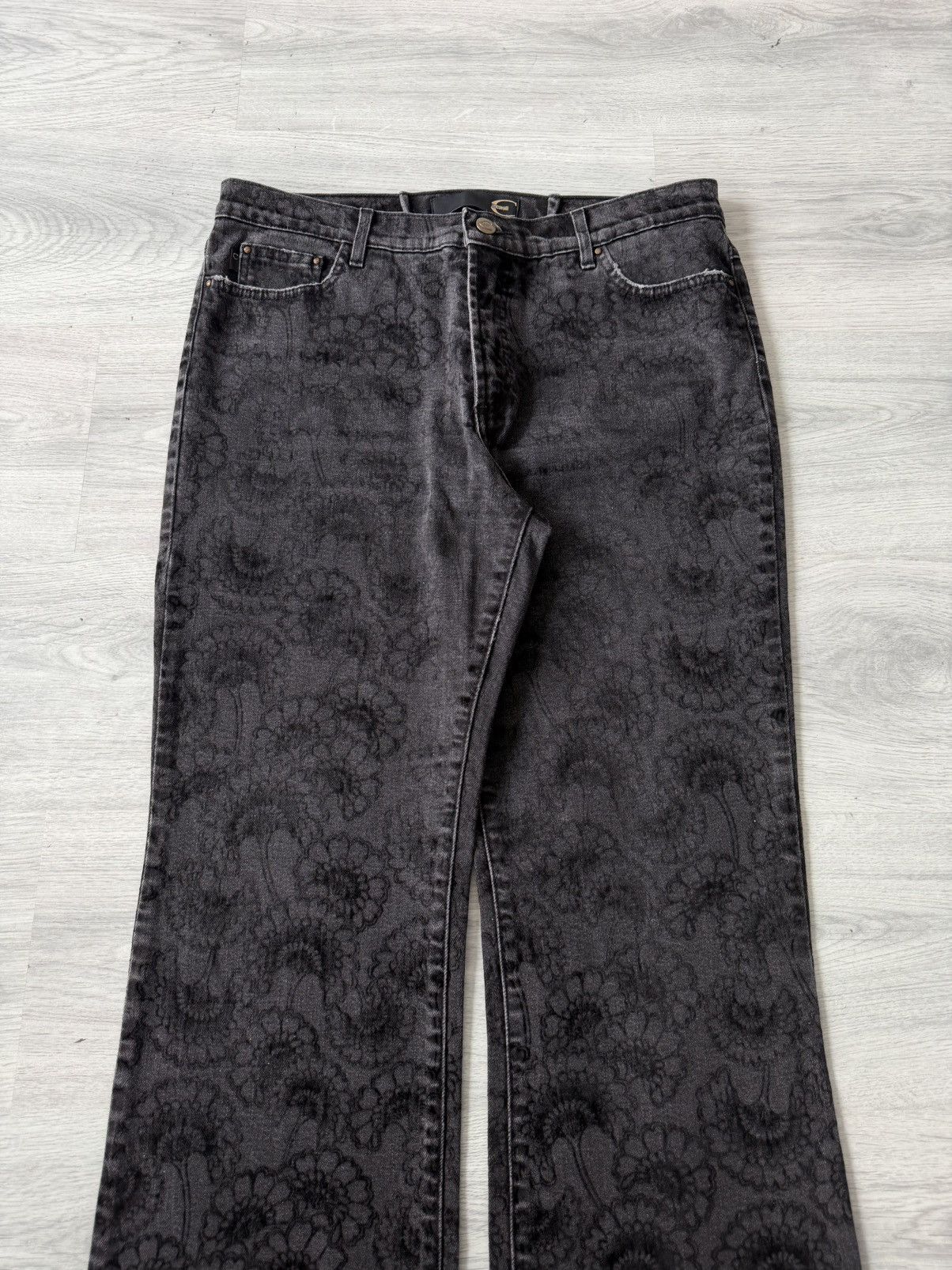 Roberto Cavalli Roberto Cavalli 2000s Black Flared Floral Printed Denim Jean Size US 33 - 2 Thumbnail