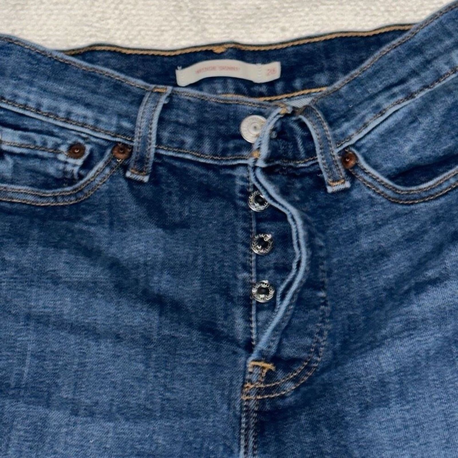 Levi's Levi’s dark wash wedgie fit high waisted jeans | Sz 26 Size 26" / US 2 / IT 38 - 3 Thumbnail