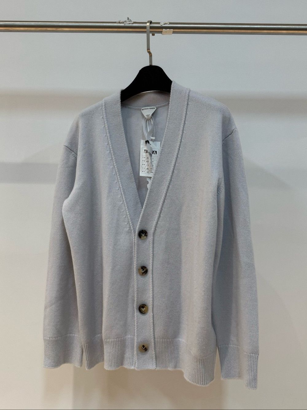 Bottega Veneta Bottega Veneta Intrecciato Patch Cashmere Cardigan XS Size XS / US 0-2 / IT 36-38 - 1 Thumbnail