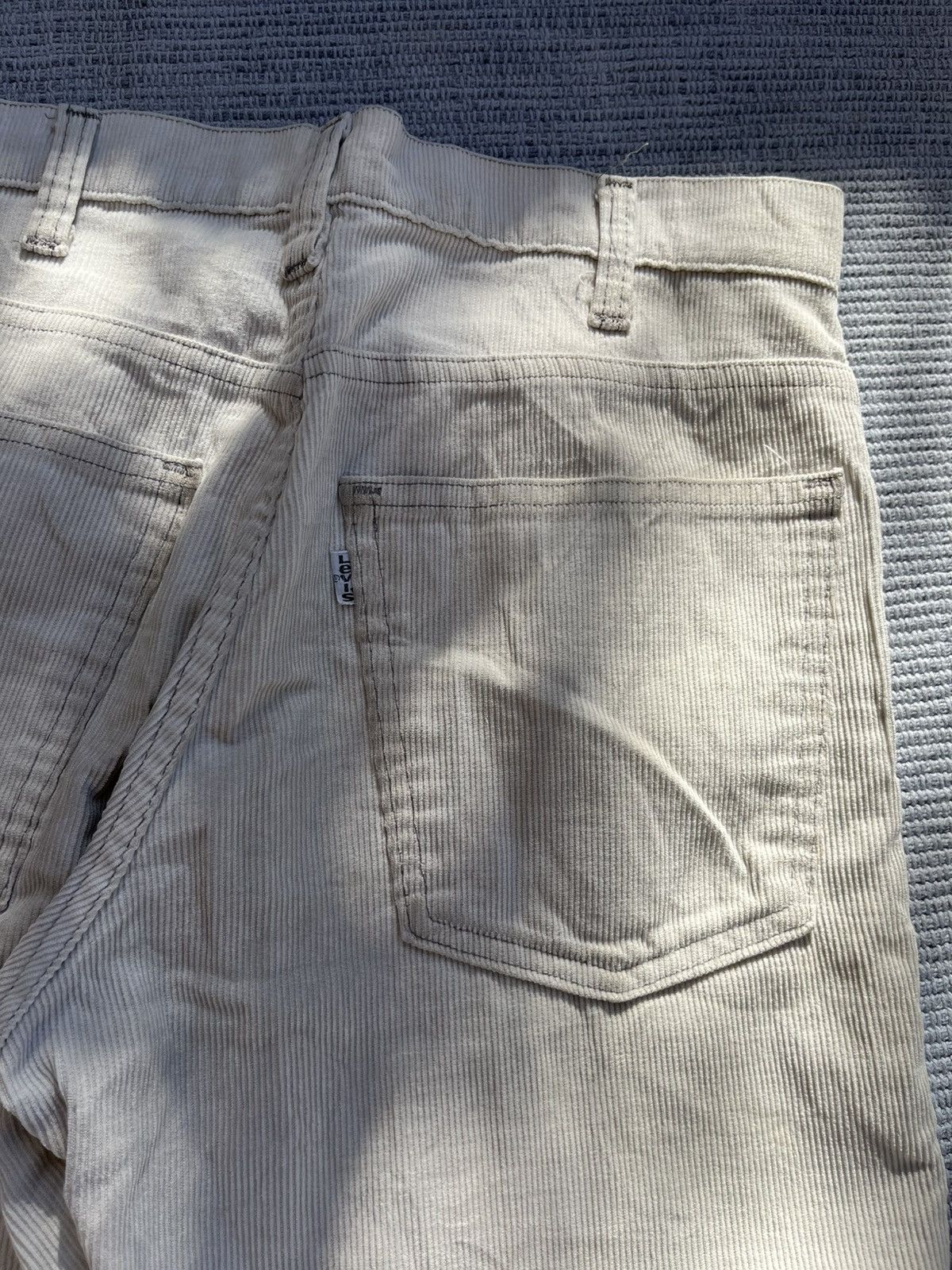 Levi's × Vintage 80s Levi’s 519 1555 Whitetab Straight Leg Corduroy Size US 30 / EU 46 - 7 Thumbnail
