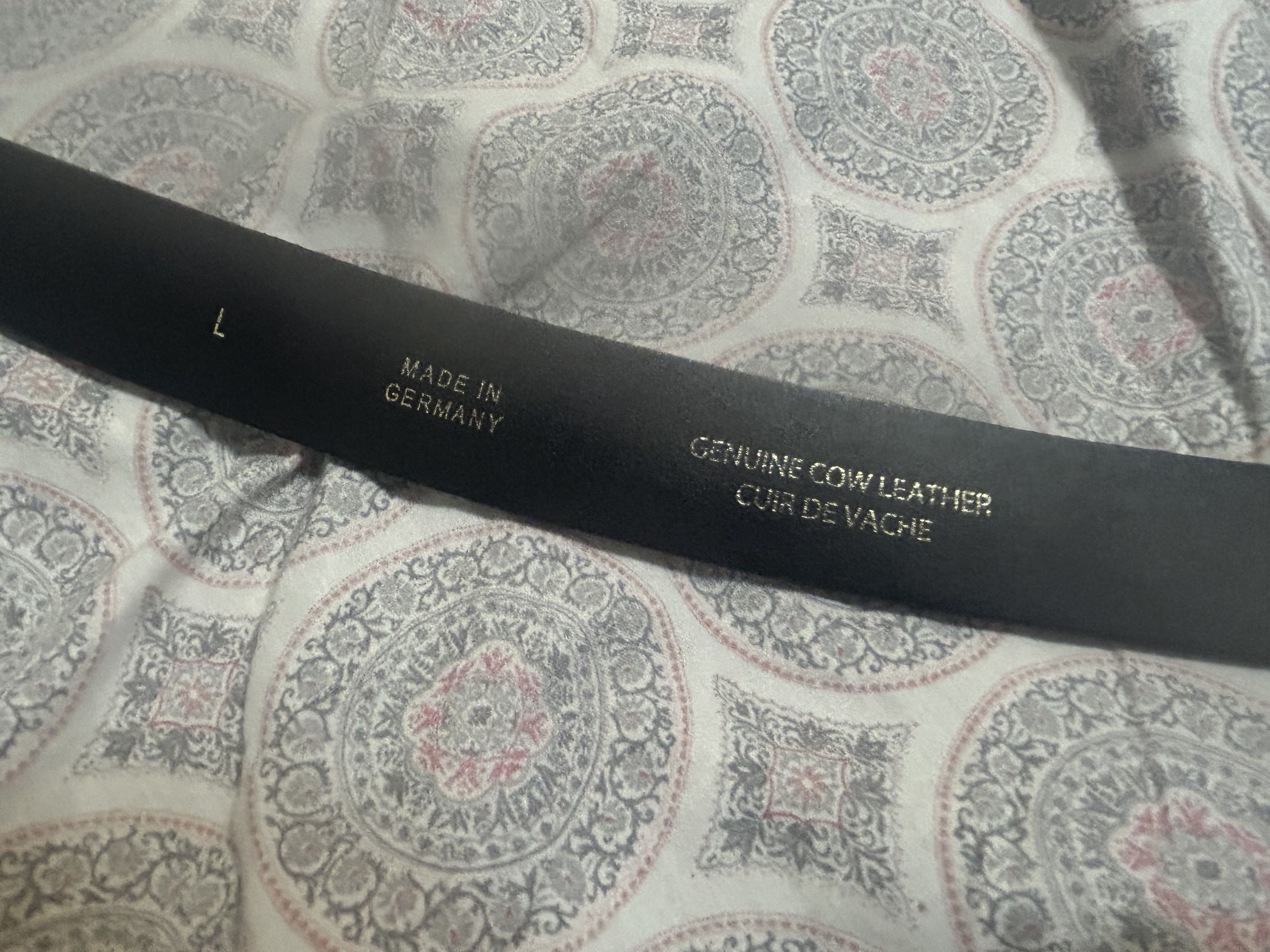 Other Black Leather on Black Buckle Belt Size 38 - 2 Thumbnail