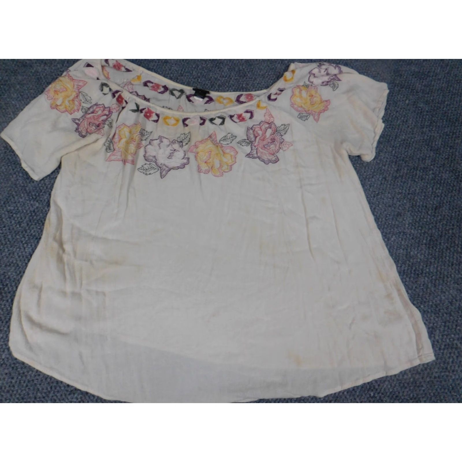 Torrid Torrid Blouse Womens 1 Beige Short Sleeve Floral Graphic Collared Pullover Cotton Rayon Button Casual Regular Classic Stretch Vintage No N/A Size XS / US 0-2 / IT 36-38 - 3 Thumbnail