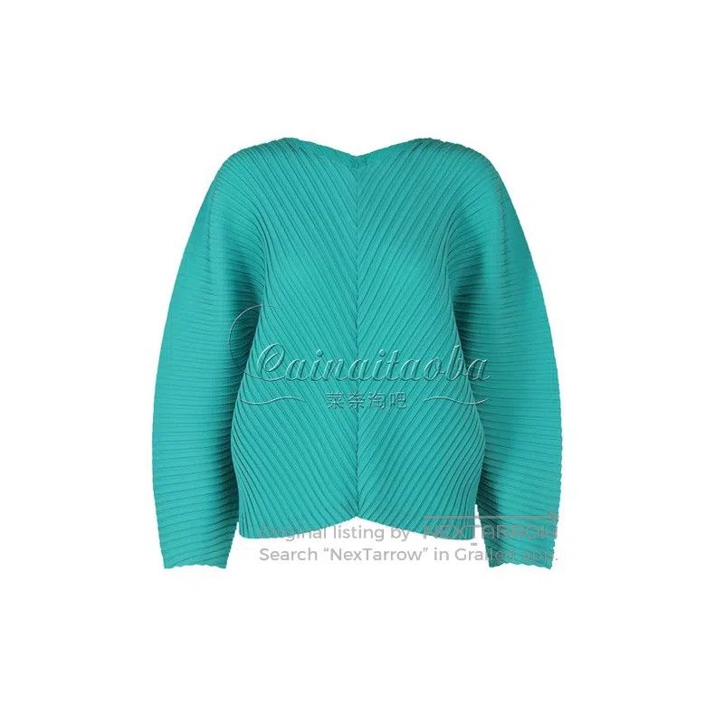 Issey Miyake Issey Miyake Twilight Blue Pleated Top Size M / US 6-8 / IT 42-44 - 2 Thumbnail