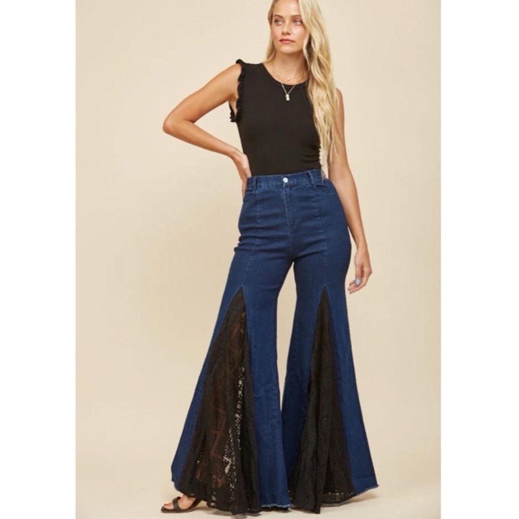 The Unbranded Brand NWOT Wilson Wide Leg Jeans with Lace Detail – Size Small Size 28" / US 6 / IT 42 - 1 Thumbnail