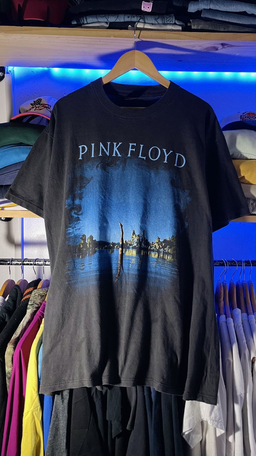 Pink Floyd Rare 90’s Vintage Faded Pink Floyd Wish You Were Here Tee Size US XL / EU 56 / 4 - 1 Thumbnail