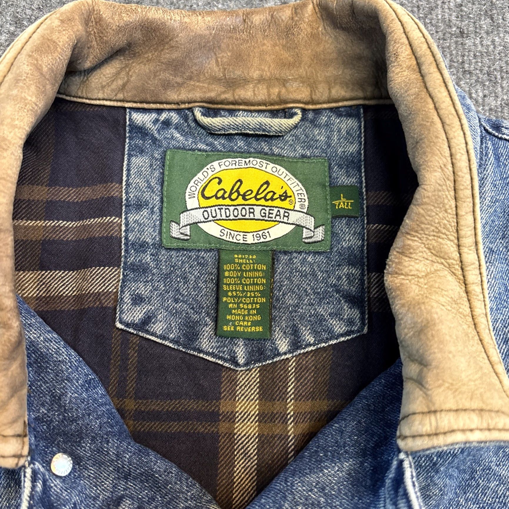 Vintage VINTAGE Cabela's Denim Trucker Jacket Leather Collar Lined Flannel Men’s LT Blue Jeans Jacket Mens Big & Tall Regular Size US L / EU 52-54 / 3 - 3 Thumbnail