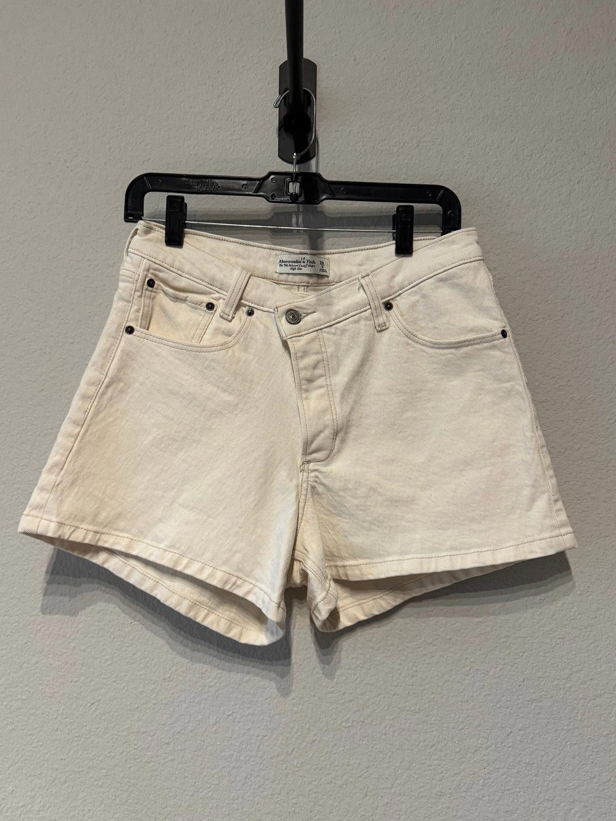 Abercrombie & Fitch Abercrombie & Fitch 90s Relaxed Cutoff Short Ivory High Rise Size 28" / US 6 / IT 42 - 1 Thumbnail