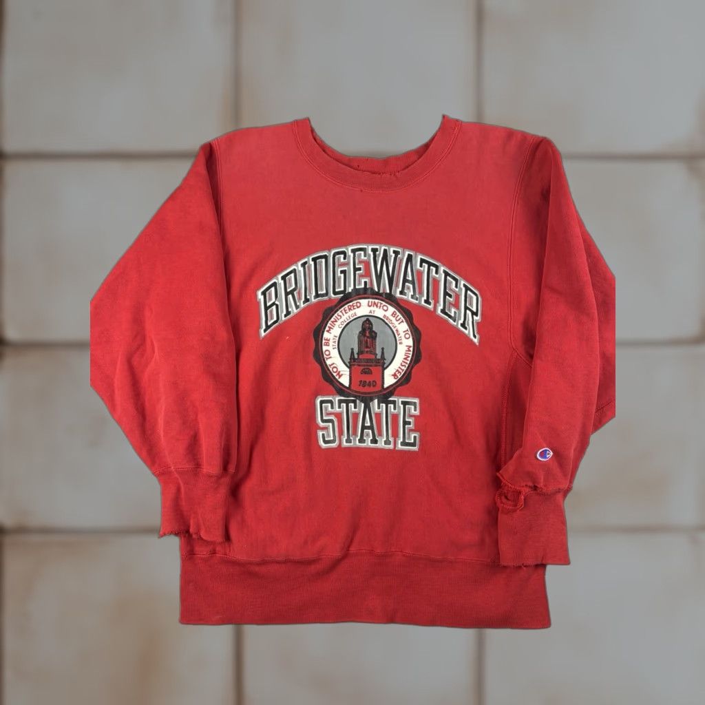 Champion VINTAGE Champion Reverse Weave Sweatshirt Men L Red University Bridgewater 80s Football Logo Pullover Sweatshirt Size US L / EU 52-54 / 3 - 1 Thumbnail