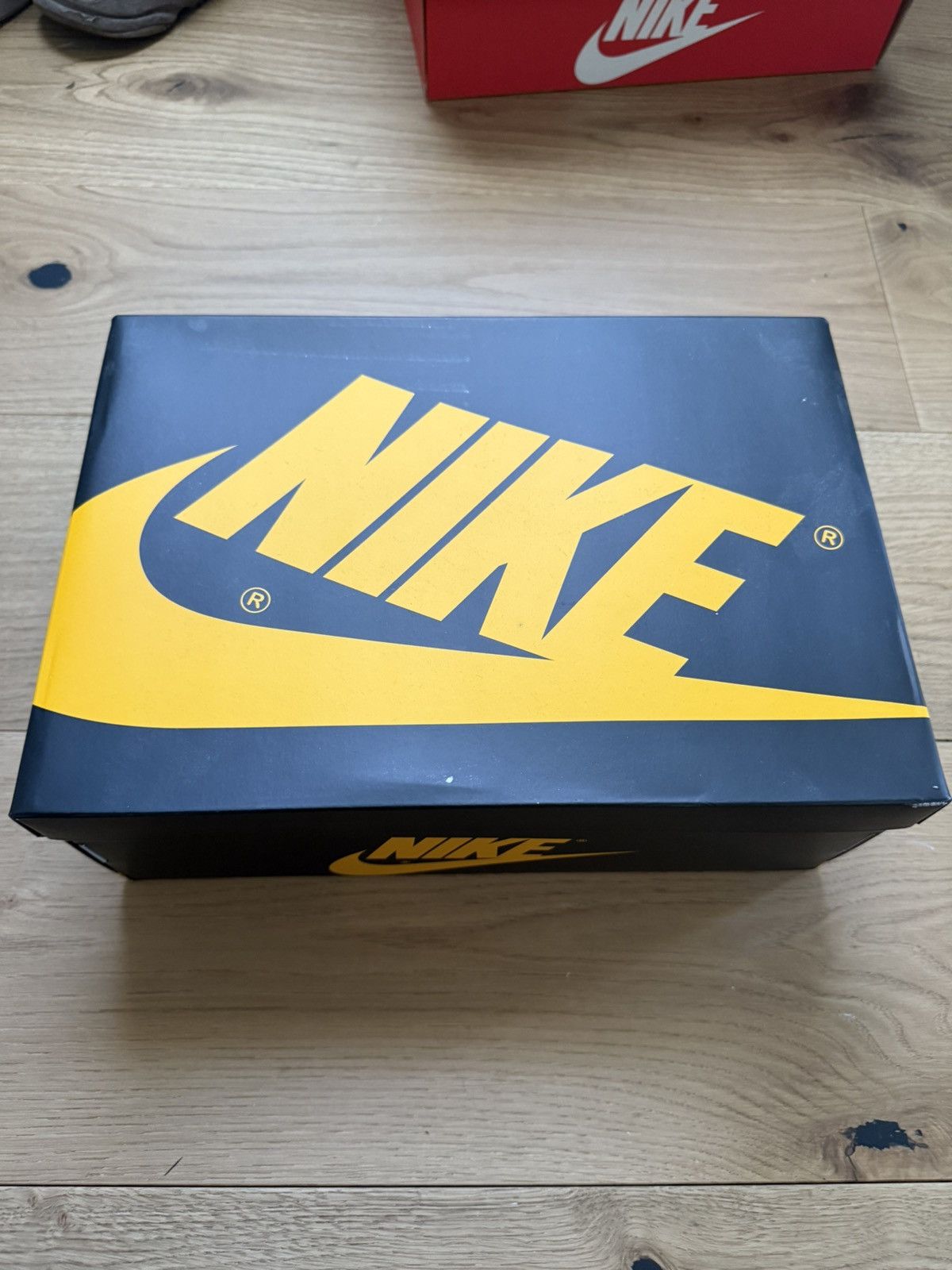 Jordan Brand NIKE AIR JORDAN 1 “POLLEN” HI TOP SNEAKERS Size US 9.5 / EU 42-43 - 12 Thumbnail