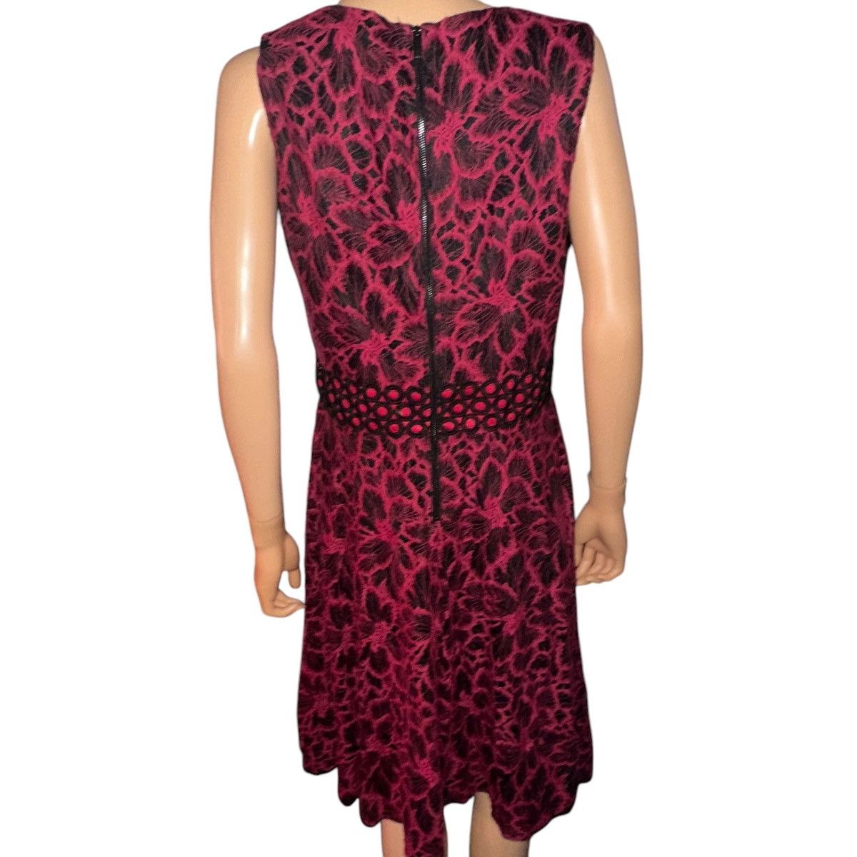 Other Taylor Magenta floral lace embroidered fit and flare dress Size XL / US 12-14 / IT 48-50 - 6 Thumbnail