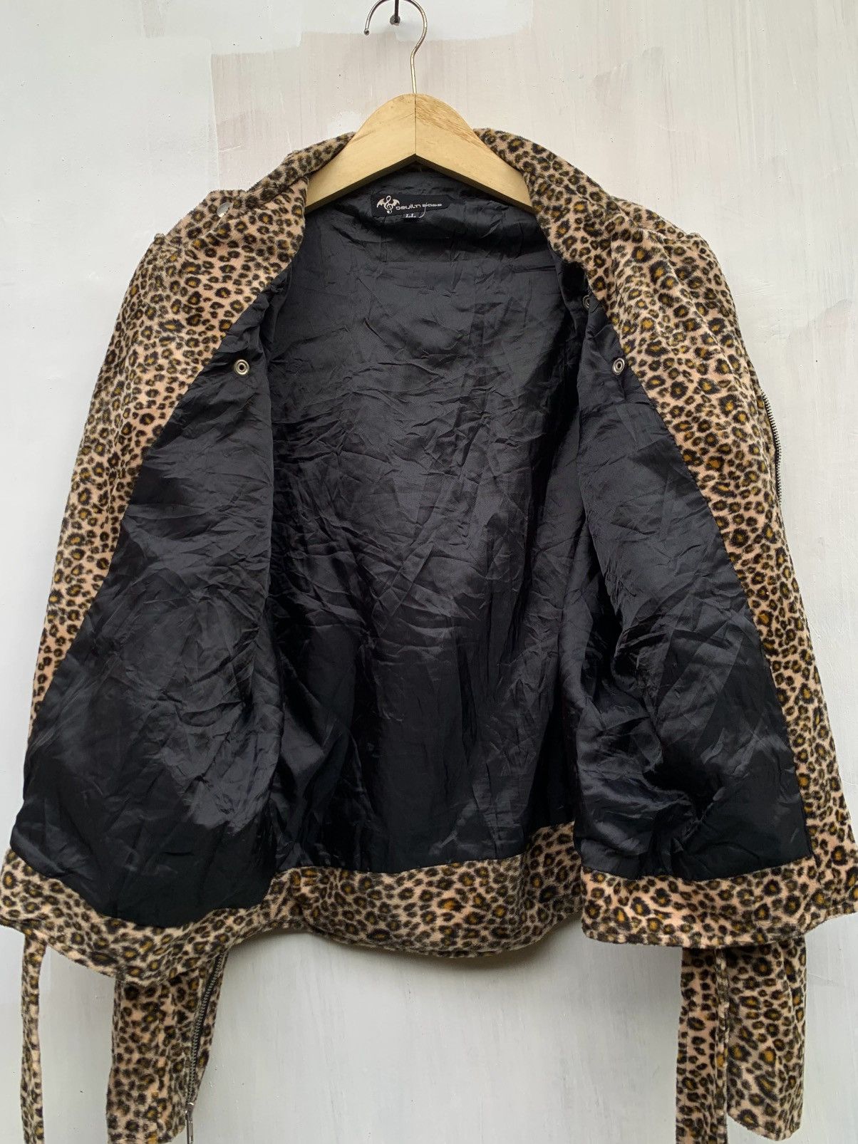 Vintage Vintage devil n bass leopard perfecto motorcycle jacket Size US L / EU 52-54 / 3 - 4 Thumbnail