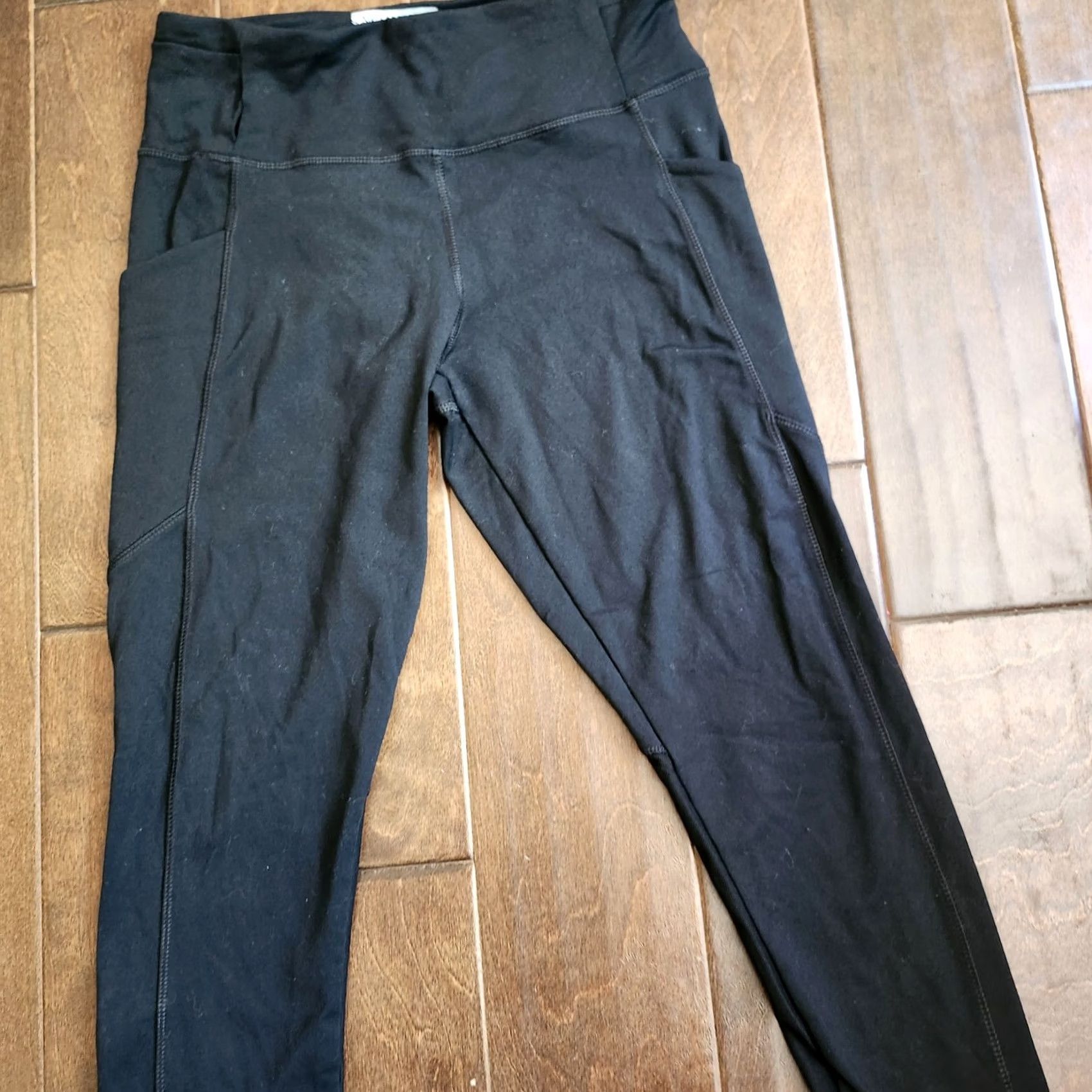 Forever 21 FOREVER 21 Women's Black Leggings Ankle XS Pockets Activewear Gym Yoga Running - Solid Black, Pull On, Machine Washable - Women Mens? Size 26" / US 2 / IT 38 - 3 Thumbnail