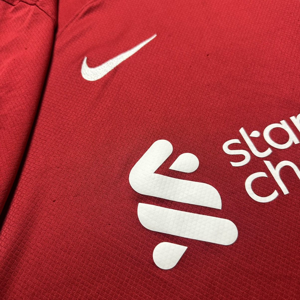 Nike LIVERPOOL NIKE 2023/2024 SOCCER HOME JERSEY #8 SZOBOSZLAI Size US M / EU 48-50 / 2 - 9 Thumbnail