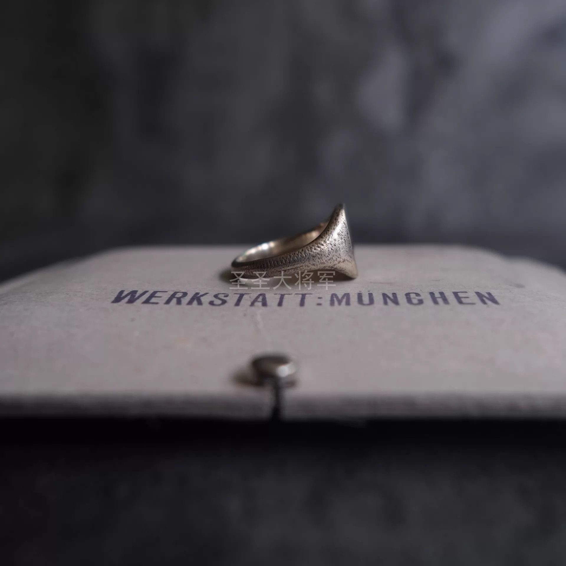 Werkstatt Munchen Werkstatt Munchen M1136 Distressed Sq Stamp Silver Ring M+L Size ONE SIZE - 3 Thumbnail