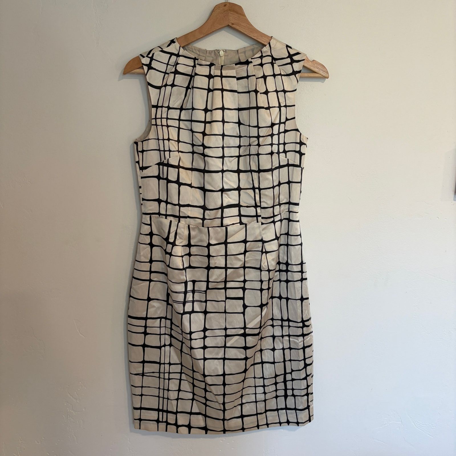Banana Republic Banana Republic Silk Sheath Dress Womens Size 4 Classic Size S / US 4 / IT 40 - 1 Thumbnail