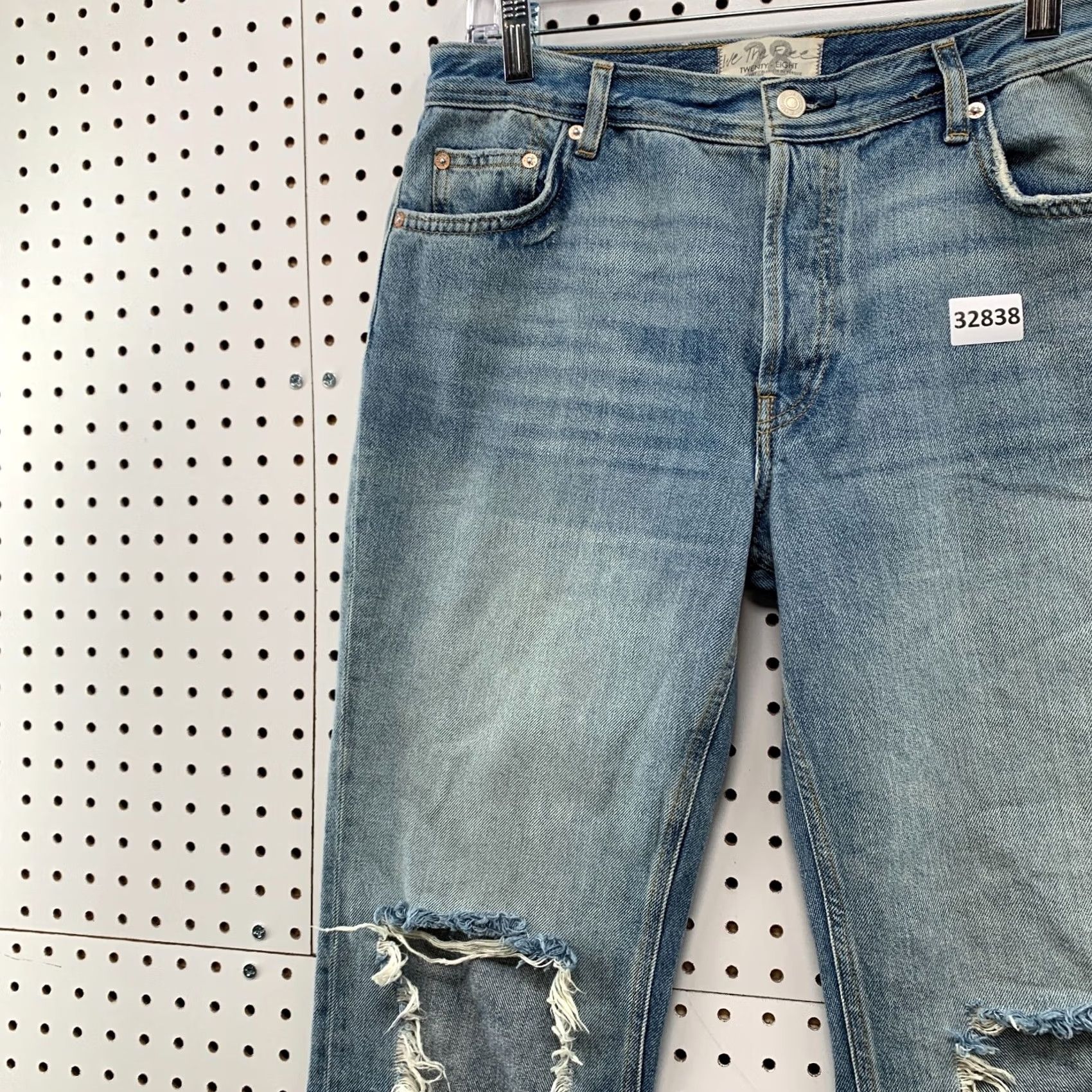 Vintage We The Free Jeans WOmens SIze 28 Fits 30x27 Distressed Raw Hem Casual Blue Denim Size 28" / US 6 / IT 42 - 7 Thumbnail