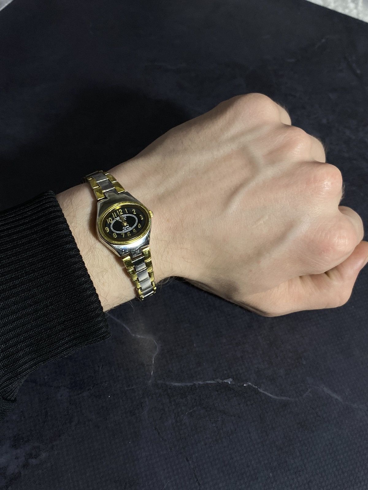Vintage Omax Unisex Two-Tone Black Dial Watch Japanese Brand Size ONE SIZE - 1 Thumbnail