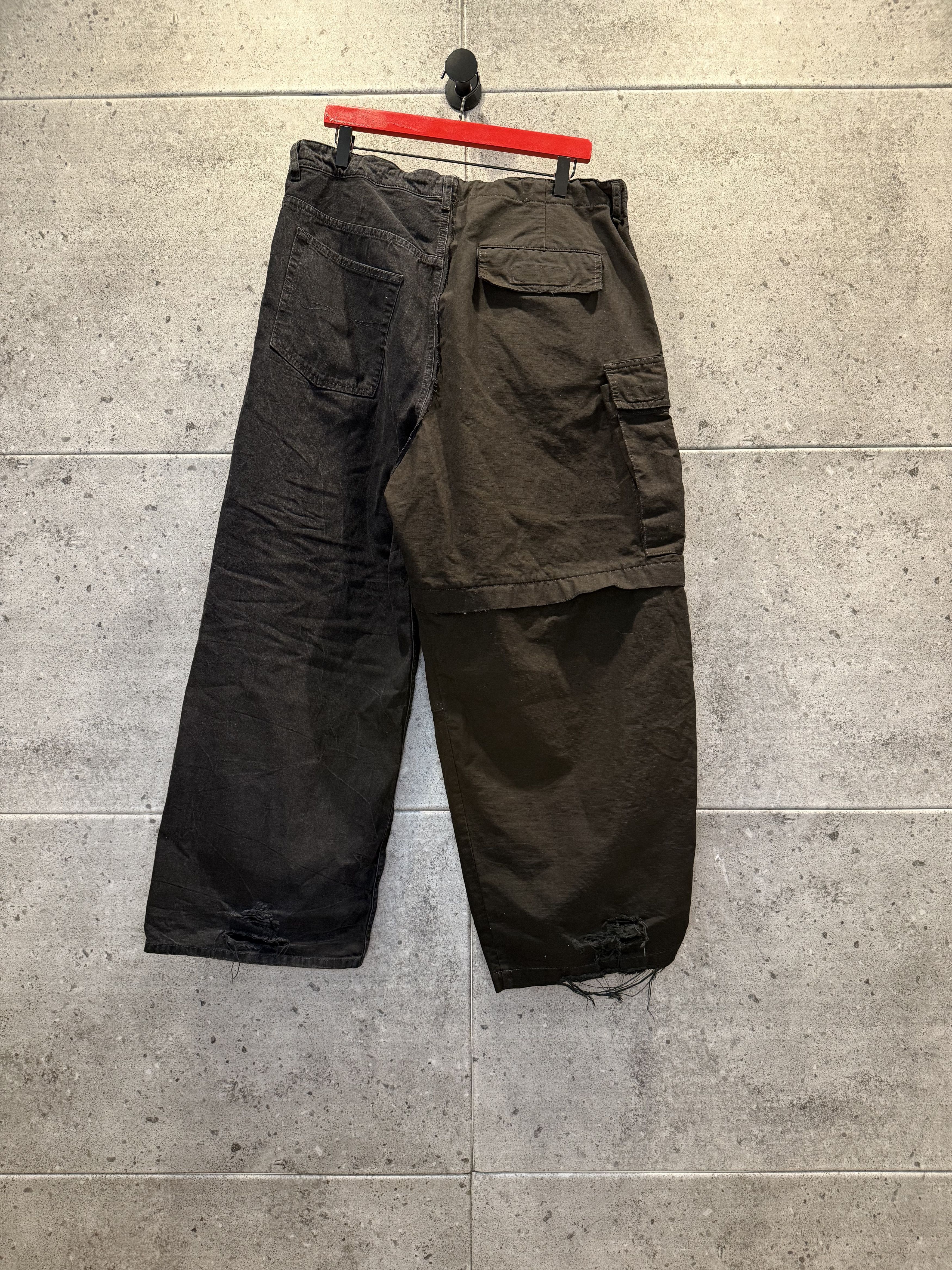 Balenciaga Balenciaga hybrid baggy pants Size US 34 / EU 50 - 2 Thumbnail