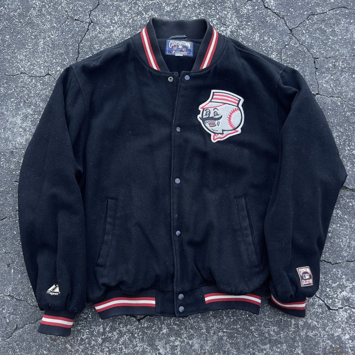 image of VTG Y2K Cincinnati Reds Cooperstown Collection Jacket in Black/Red, Men's (Size 2XL)