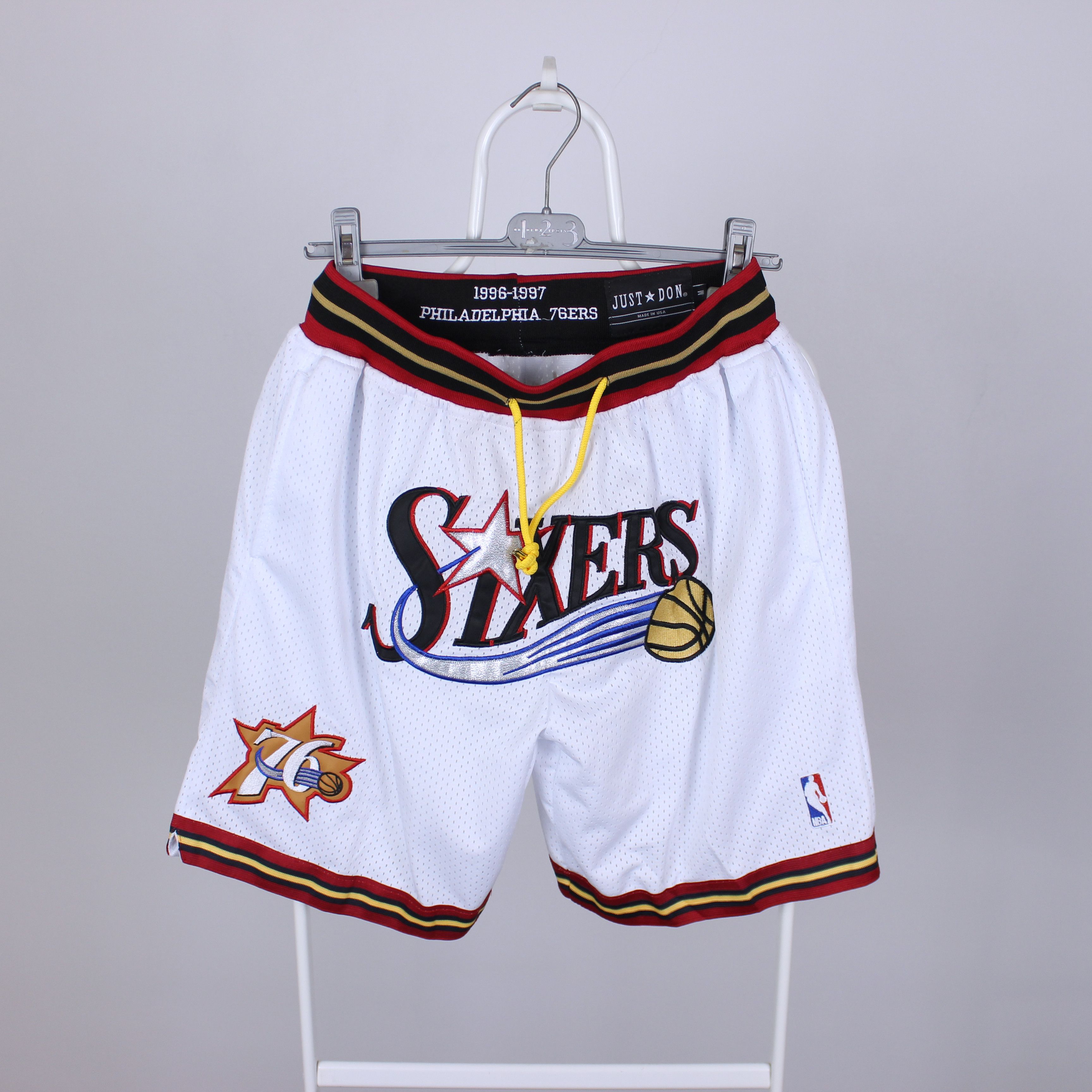 Other NFL backets shorts big logo 1997 1998 men L XL Size US 34 / EU 50 - 2 Thumbnail