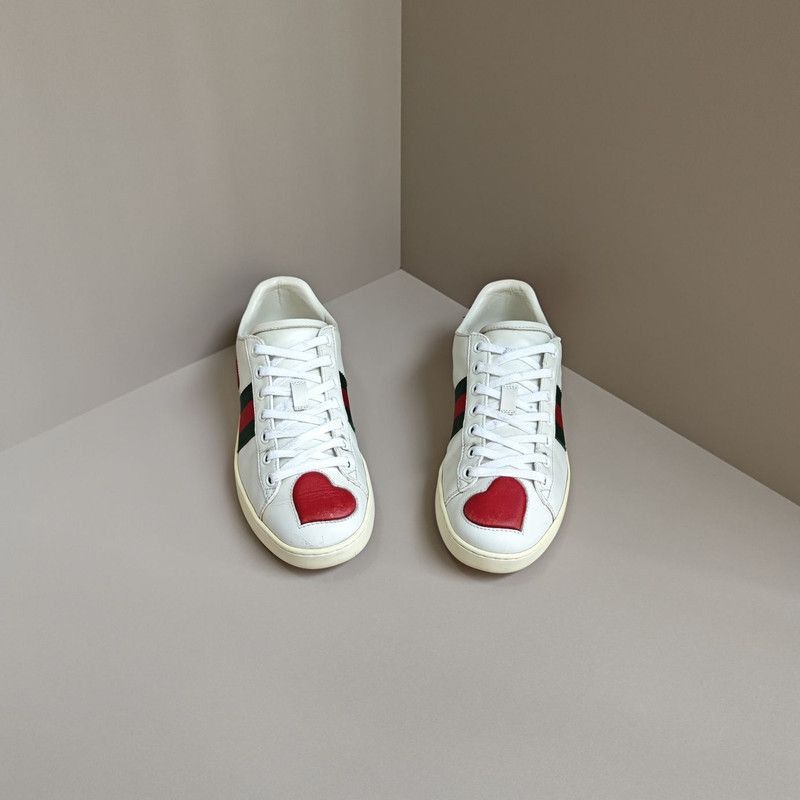 Gucci Gucci Ace Sporty Fashion Sneakers for Women - Size US 5 / IT 35 - 2 Thumbnail
