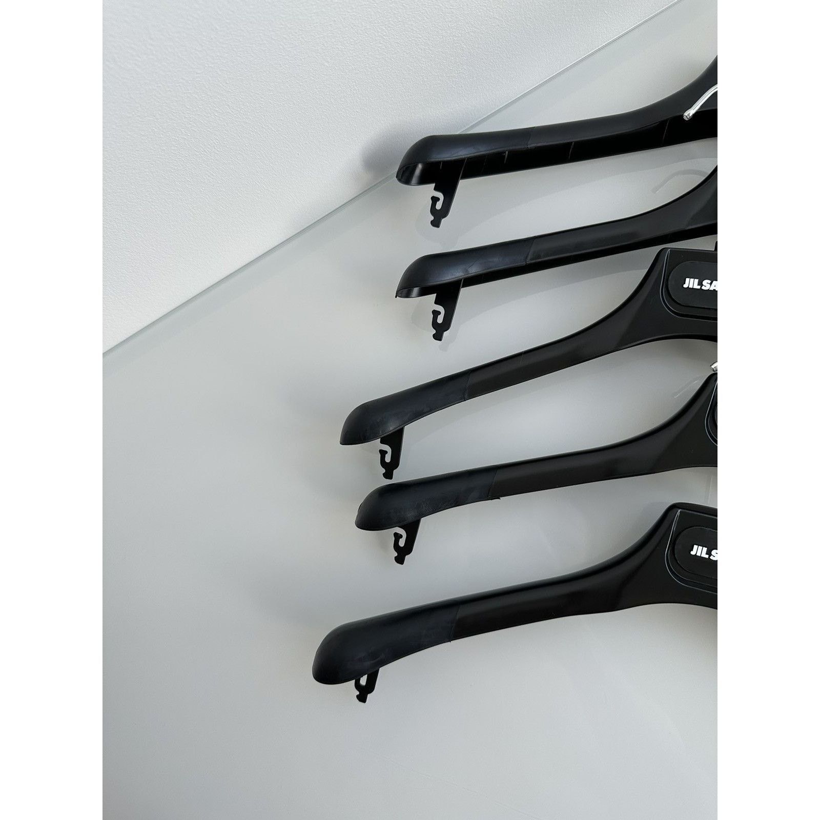 Jil Sander Jil sander premium made in italy metal hook black hangers Size ONE SIZE - 5 Thumbnail