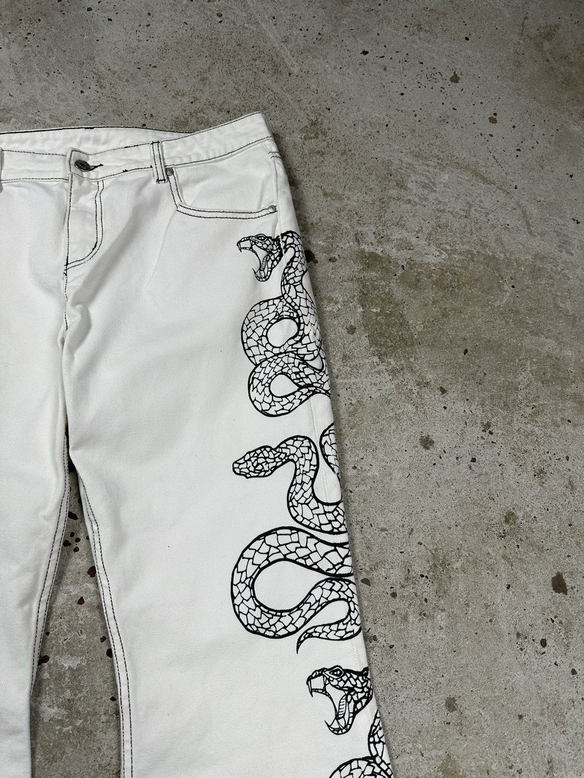 If Six Was Nine × Japanese Brand × Vintage Vintage White Bootcut Snake Print Flared Denim Pants Size US 32 / EU 48 - 5 Thumbnail