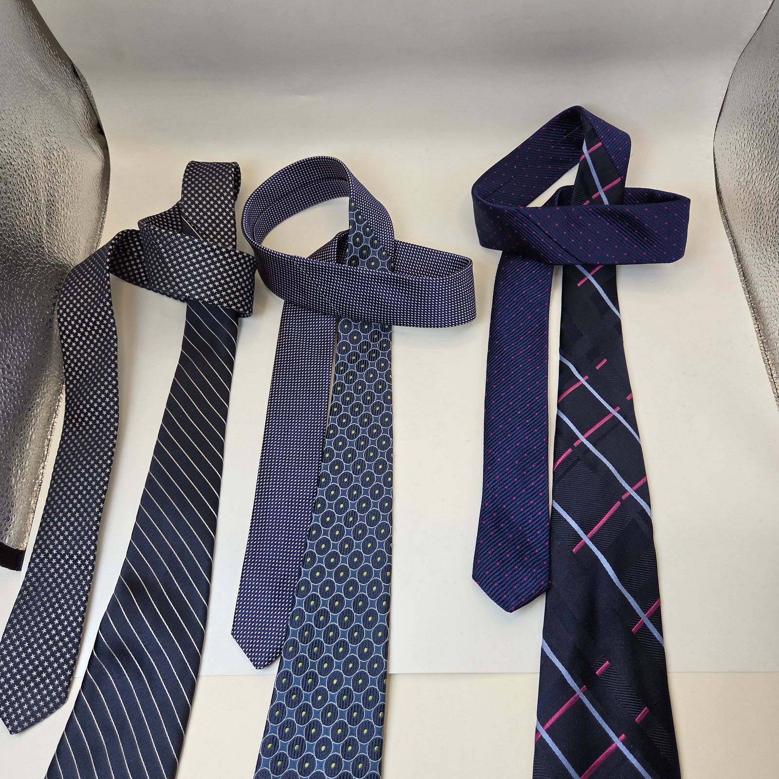 Tommy Hilfiger Tommy Hilfiger Silk Tie Lot Navy Blue USA 3.75 Contrast Tips Size ONE SIZE - 8 Thumbnail