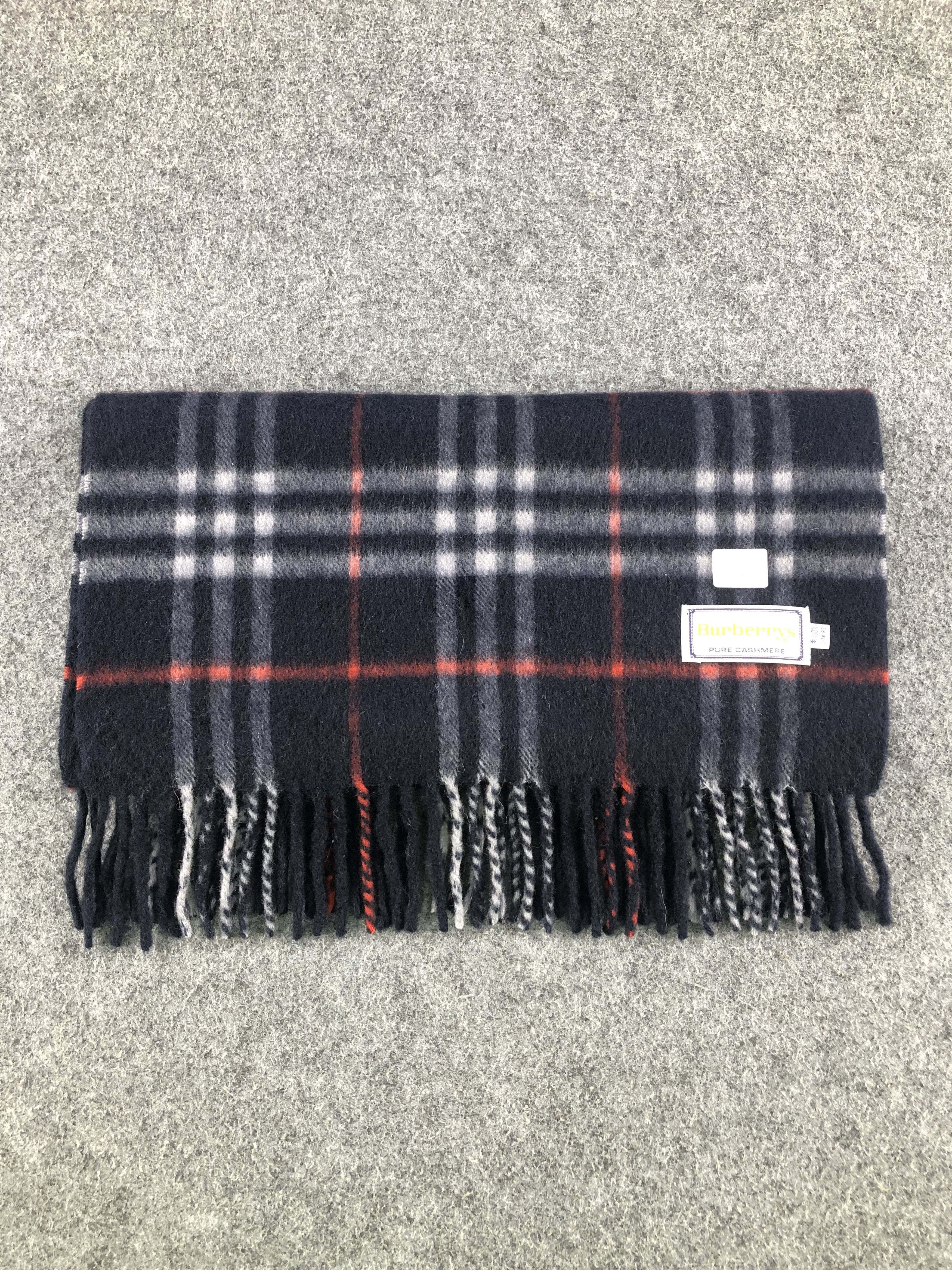 Burberry Burberrys Pure Cashmere Scarf / Muffler / Neckwear Size ONE SIZE - 6 Thumbnail