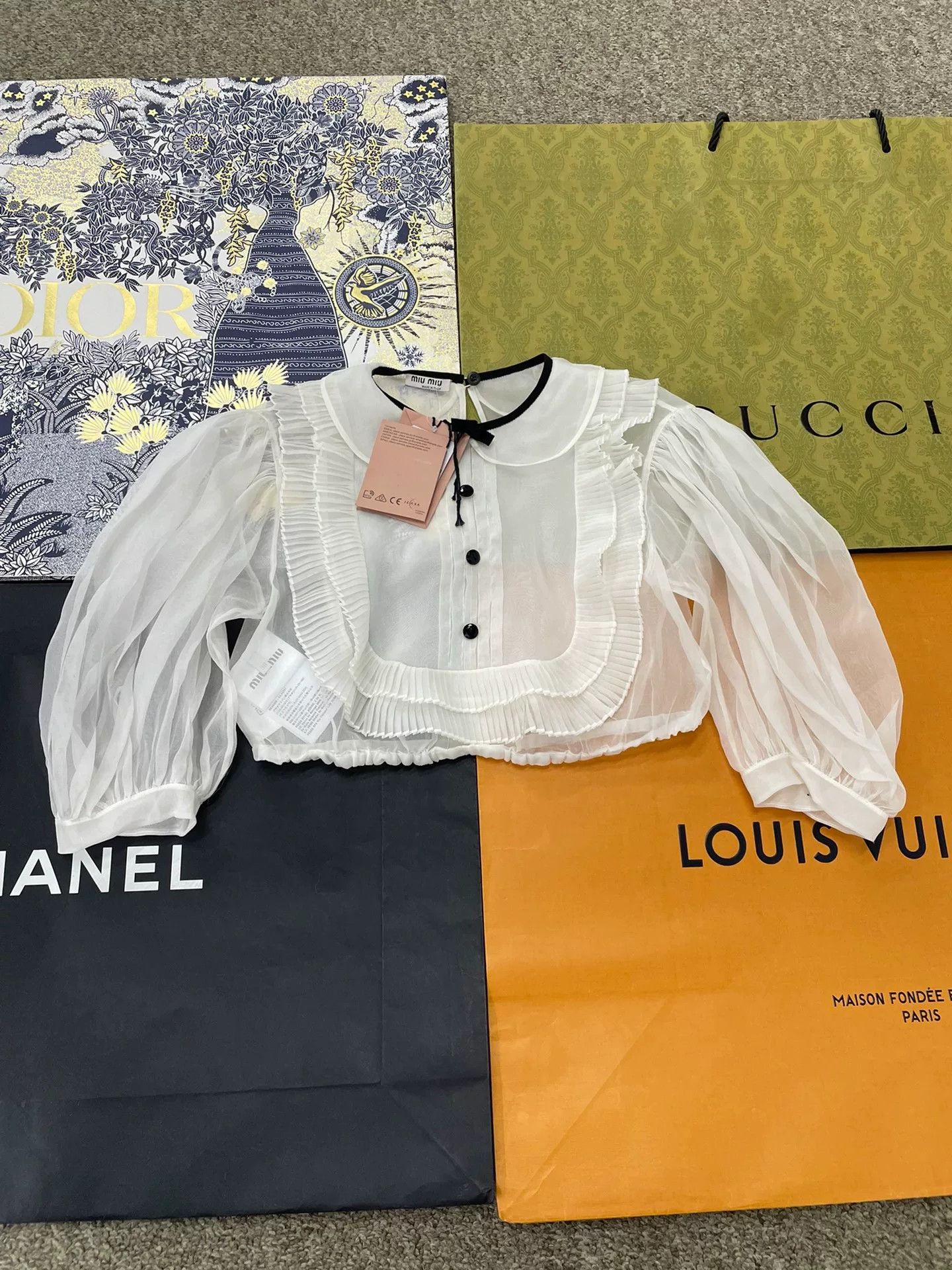 Miu Miu Miu Miu White Silk Top Size S / US 4 / IT 40 - 1 Thumbnail
