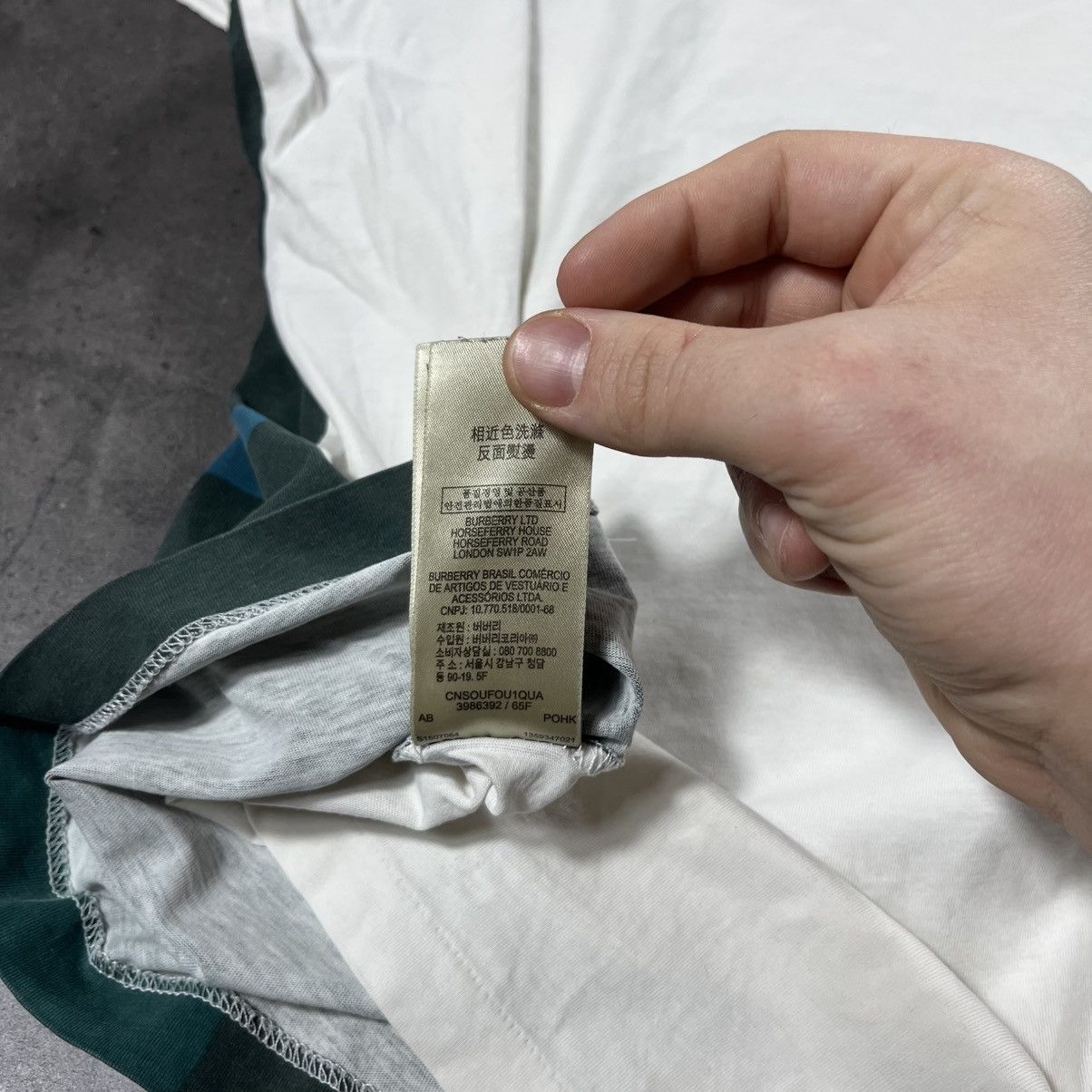 Burberry Burberry 00s Vintage Nova Check Fullprint Tee Tshirt Size US XL / EU 56 / 4 - 18 Thumbnail