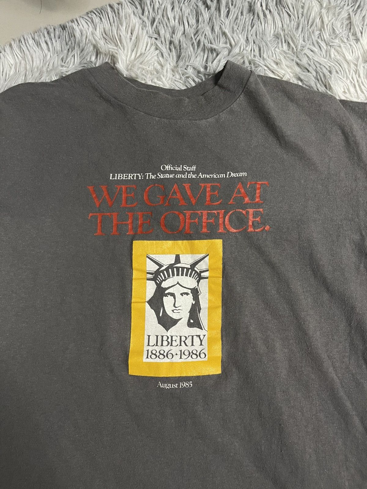 Vintage Rare Vintage 1985 Statue of Liberty Hanes Beefy-T T-Shirt Size US L / EU 52-54 / 3 - 3 Thumbnail