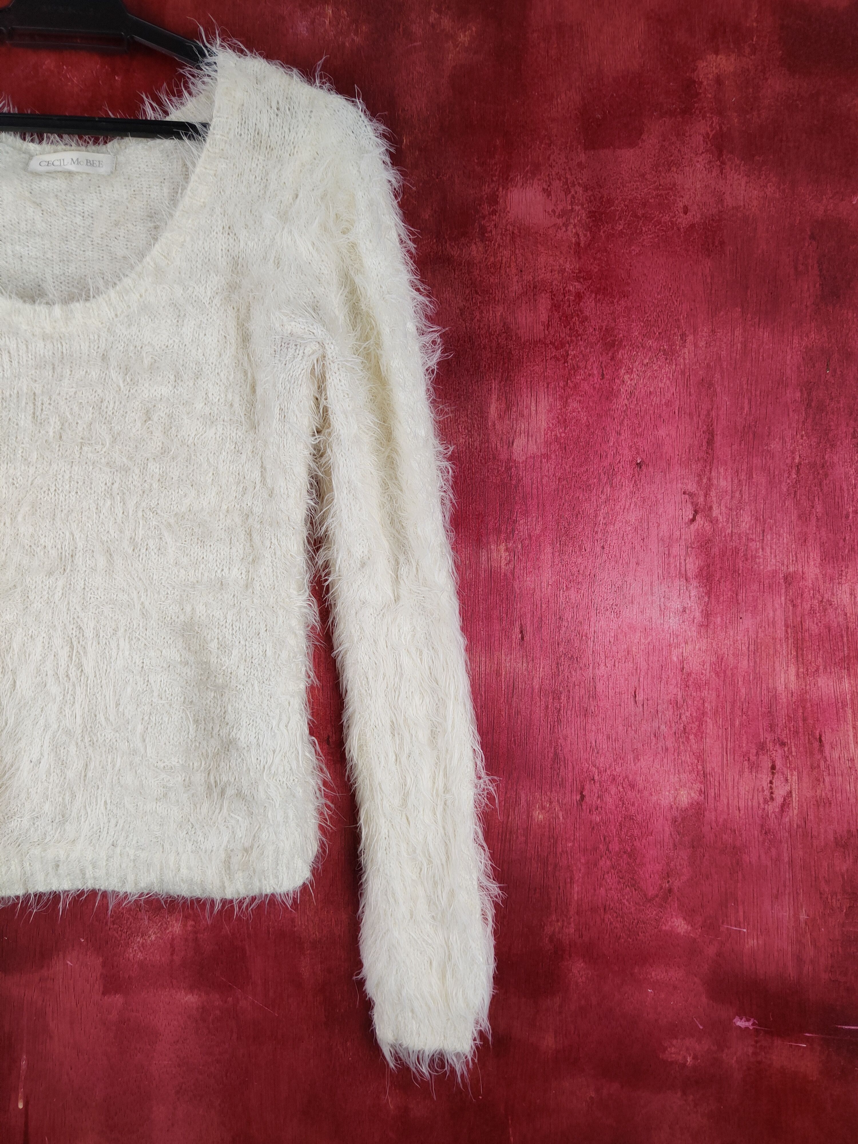 Japanese Brand × Vintage Cool Vintage 💥 Cecil McBee Cream Fur Mohair Knitwear Size M / US 6-8 / IT 42-44 - 5 Thumbnail