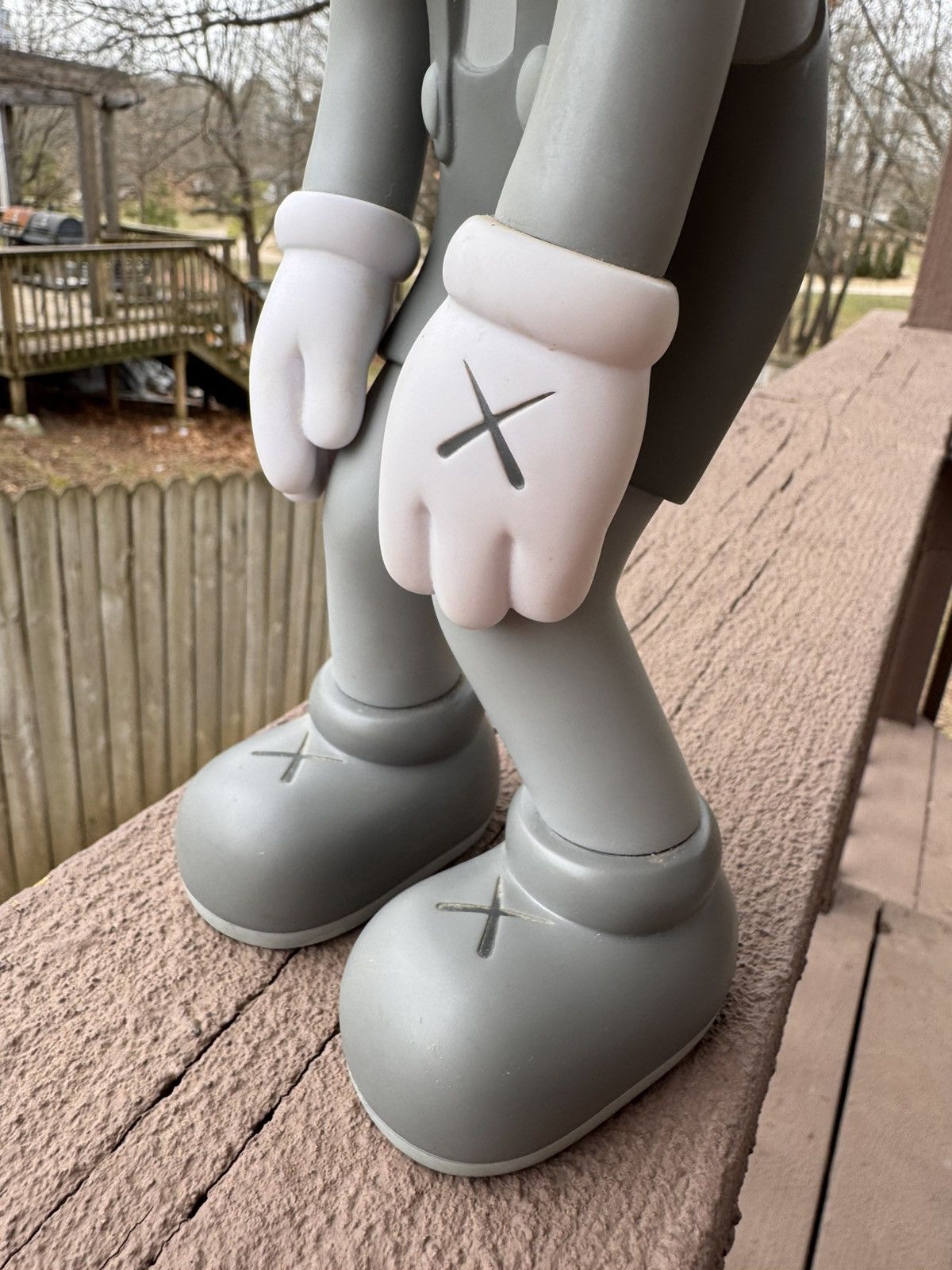 Kaws Kaws Small Lie Grey Figurine Size ONE SIZE - 7 Thumbnail