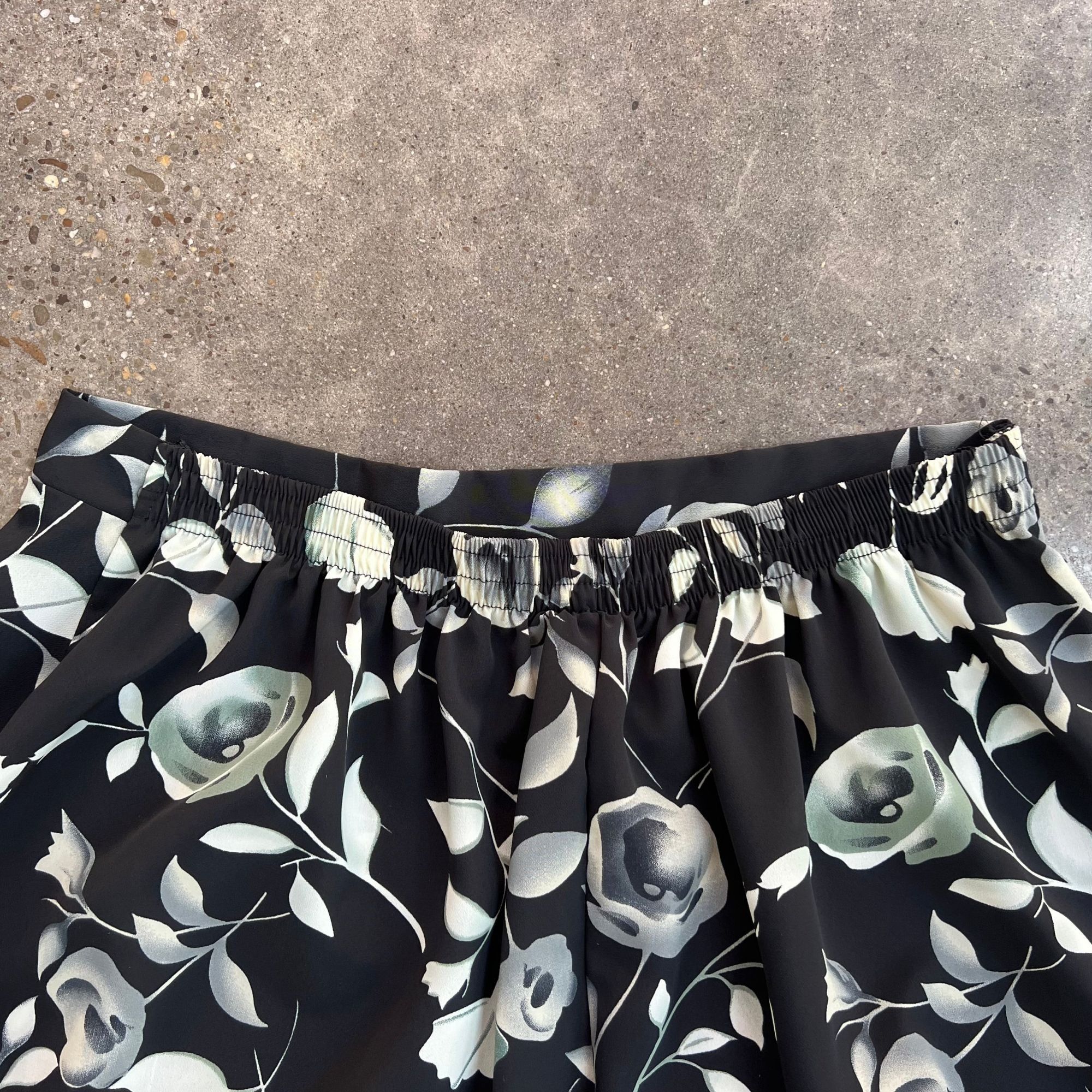 Vintage Vintage More Promises Skirt - Retro Elegant Design Size 42" / US 20 - 4 Thumbnail