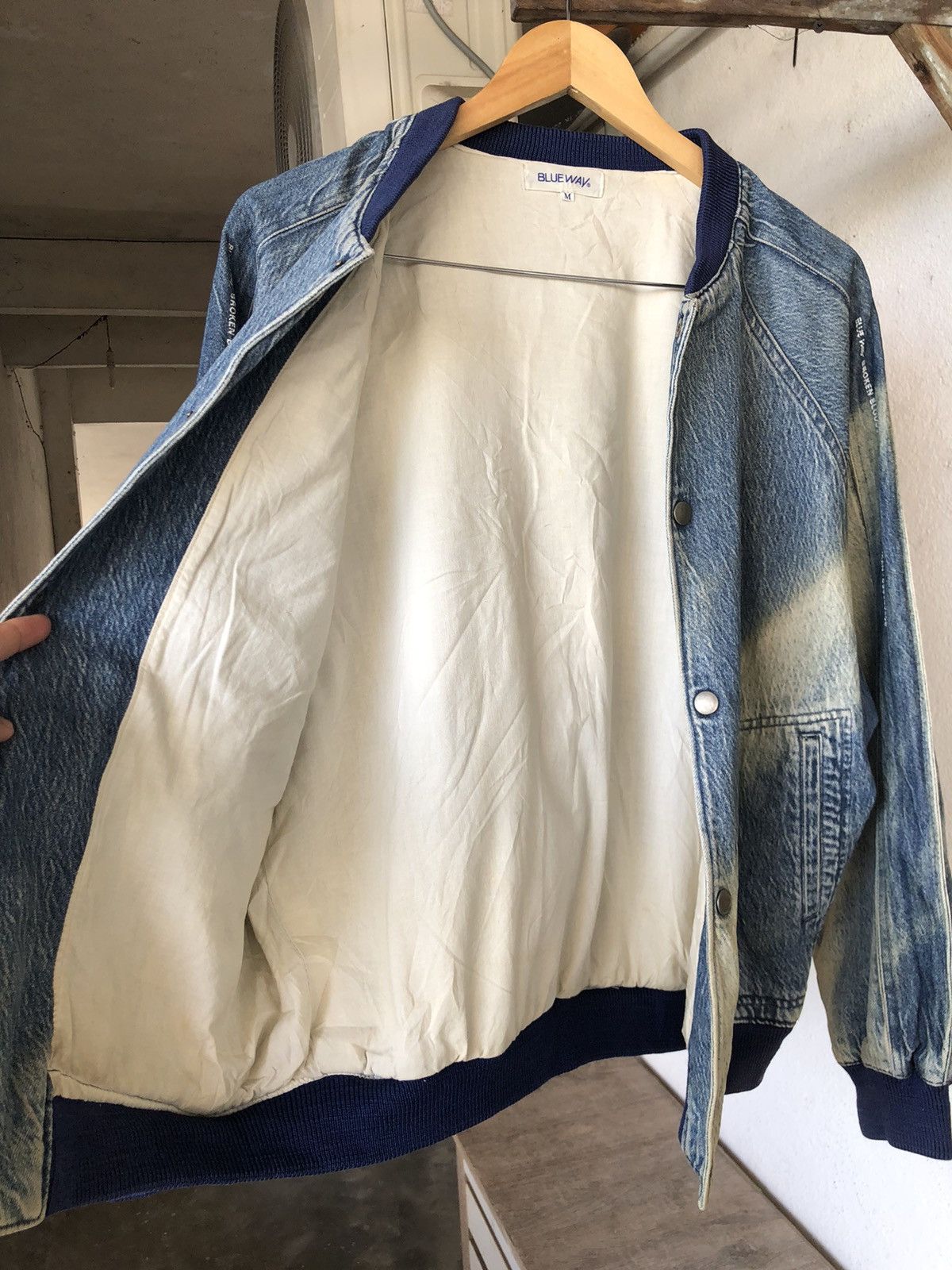 Blue Blue Japan Nice🔥 Vintage Blue Way Indigo Denim Faded Bomber Jacket Size US M / EU 48-50 / 2 - 17 Thumbnail