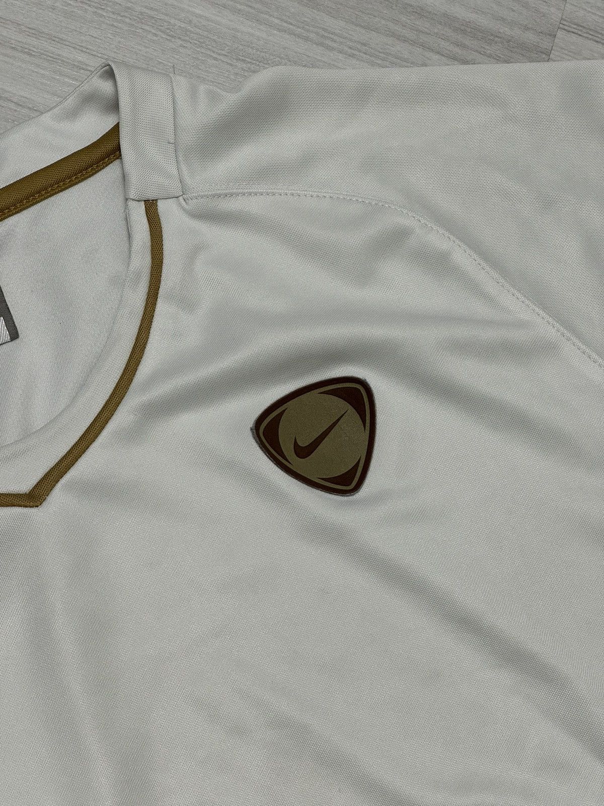 Nike × Vintage Vintage Nike Soccer Jersey Ronaldinho 10 logo Size US L / EU 52-54 / 3 - 6 Thumbnail