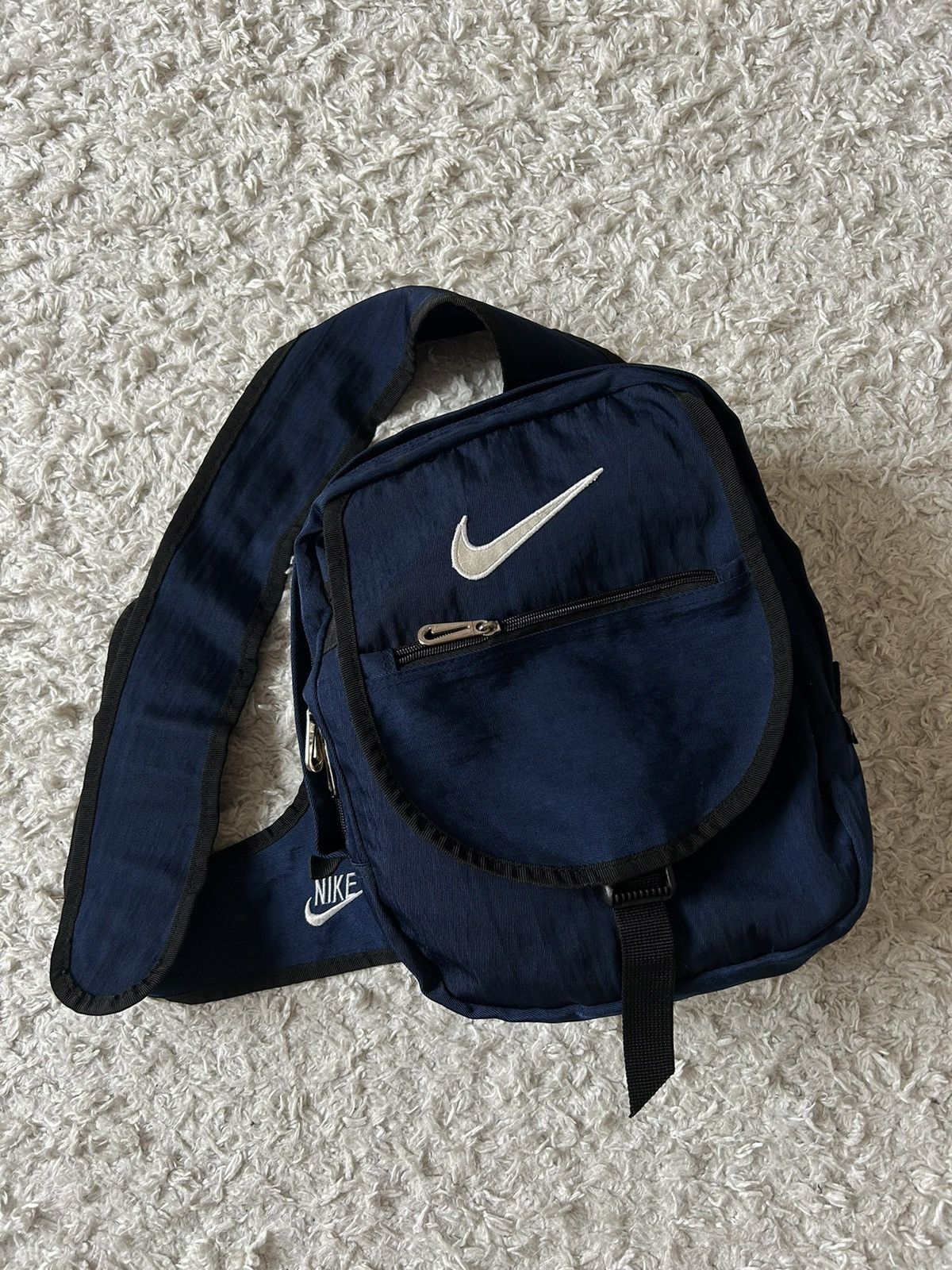 Nike × Vintage Nike vintage Slim Bag rare y2k rap Size ONE SIZE - 1 Thumbnail