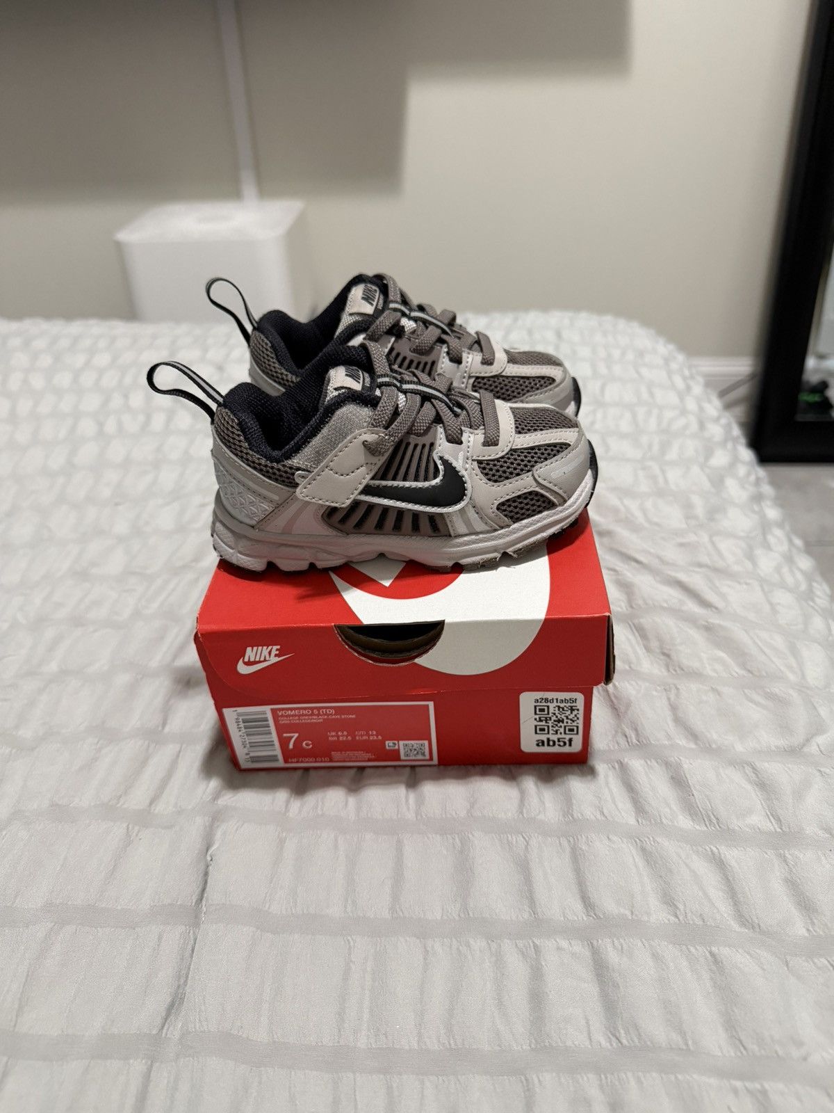 Nike Nike Vomero 5 Toddler ‘College Grey Cave Stone’ Size 7C Size US 7 / EU 40 - 5 Thumbnail