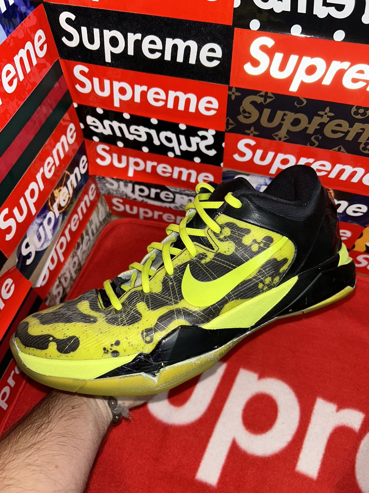 Nike Nike Kobe 7 iD Poison Frog 518386-991 size 12 Size US 12 / EU 45 - 8 Thumbnail