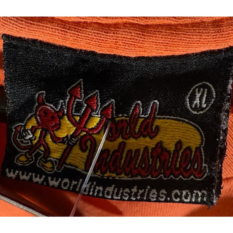 Vintage Vintage World Industries Center Logo Spellout Skate Tee XL Size US XL / EU 56 / 4 - 7 Thumbnail