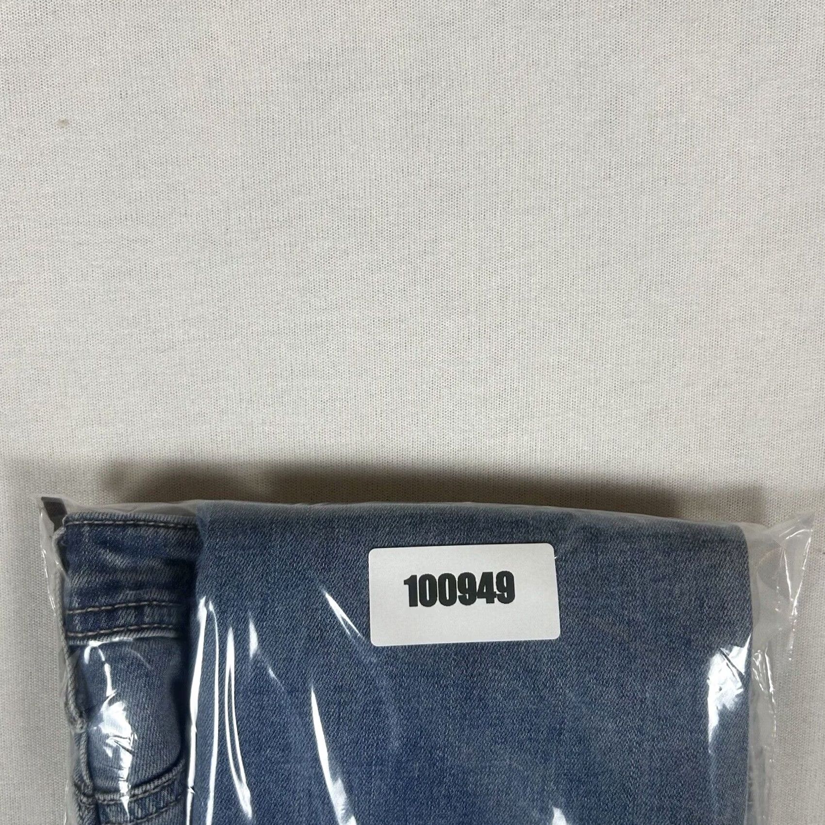 Vintage Maurices Womens Capri Jeans Regular Rise 32W 8 Cotton Polyester Spandex Denim Blue 23in Inseam Slim Stretch Jeans Size 30" / US 8 / IT 44 - 7 Thumbnail
