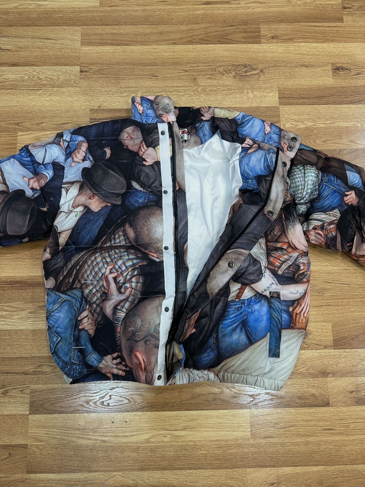 Vale Vale Forever x Dan Witz Moshpit Puffer 'Multicolor' Size US M / EU 48-50 / 2 - 8 Thumbnail